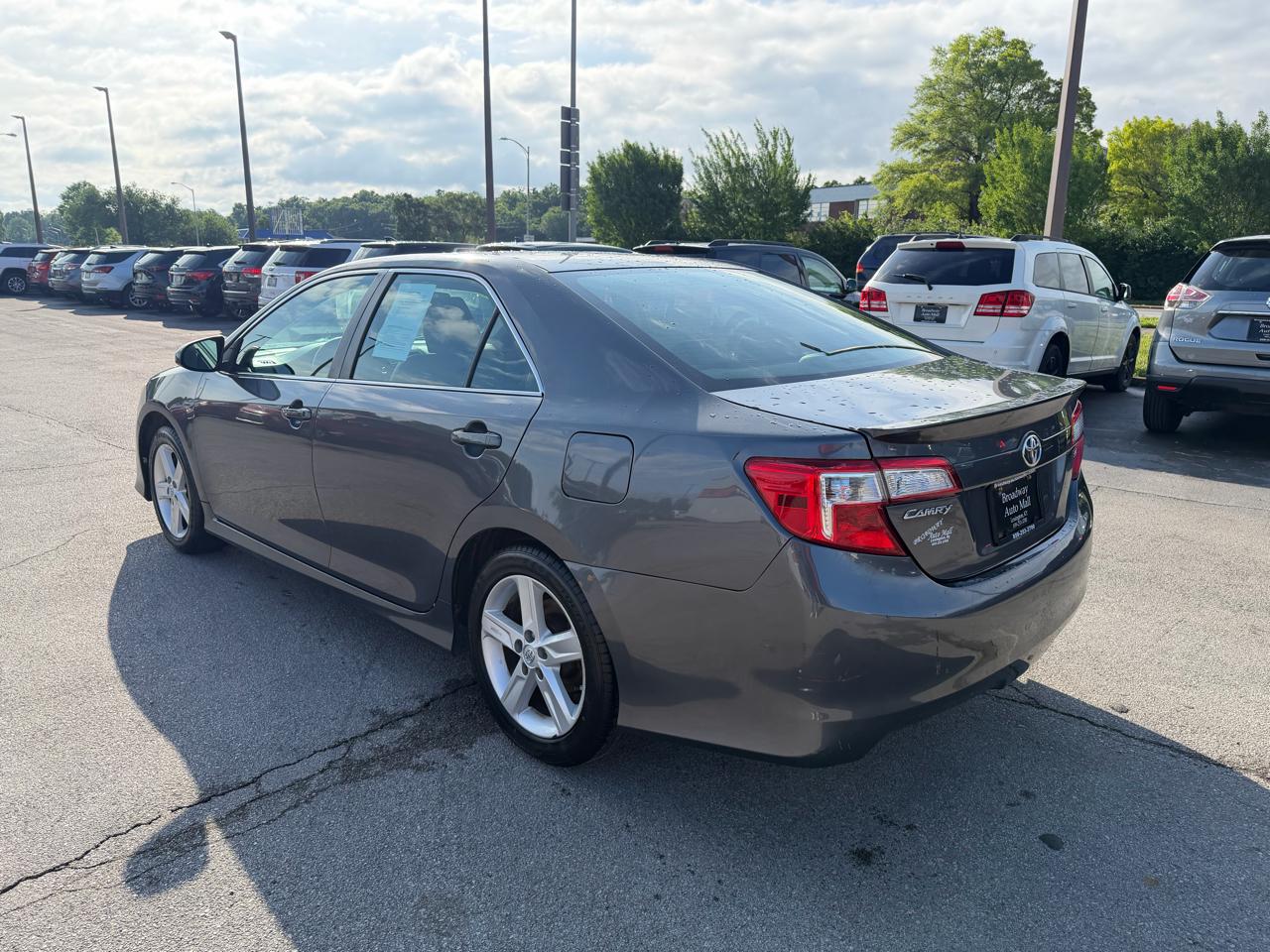 Toyota Camry SE 2014