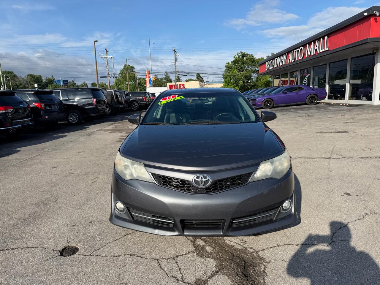 Toyota Camry SE 2014