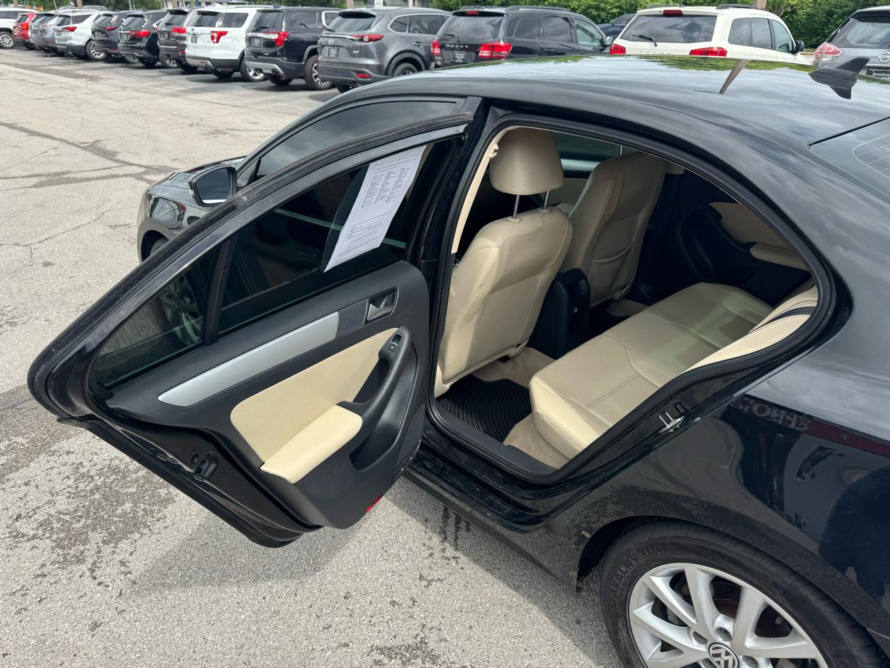 Volkswagen Jetta Sedan 4dr Auto SE PZEV 2014
