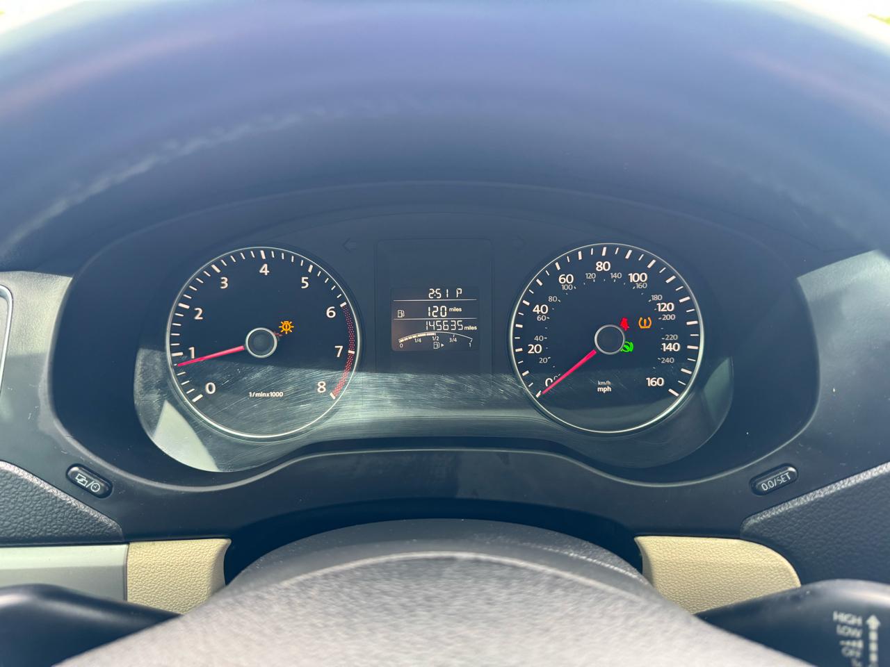 Volkswagen Jetta Sedan 4dr Auto SE PZEV 2014