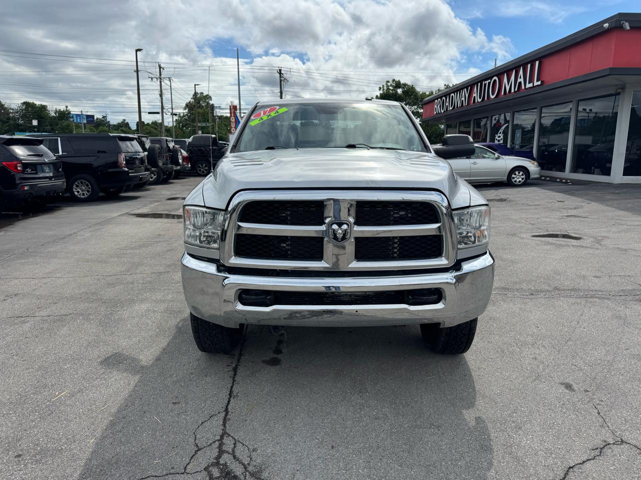 RAM 2500 SLT 4x4 Crew Cab 6'4" Box 2017