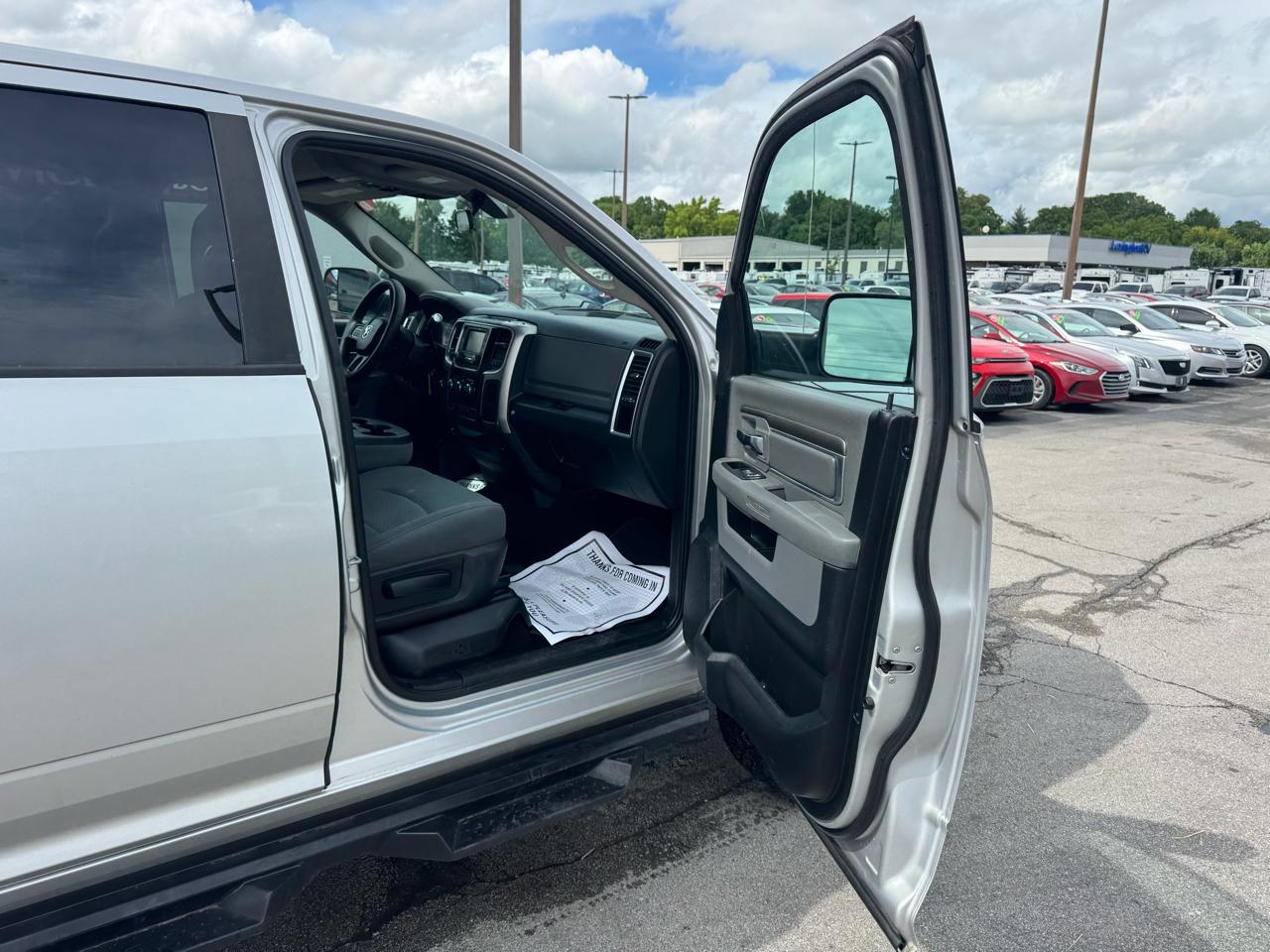RAM 2500 SLT 4x4 Crew Cab 6'4" Box 2017
