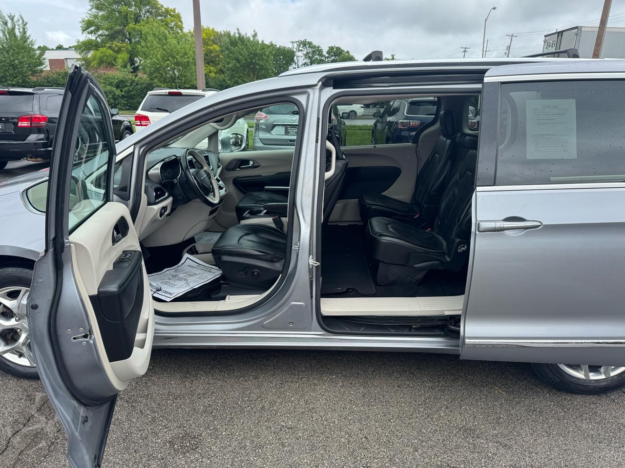 Chrysler Pacifica Limited FWD 2018