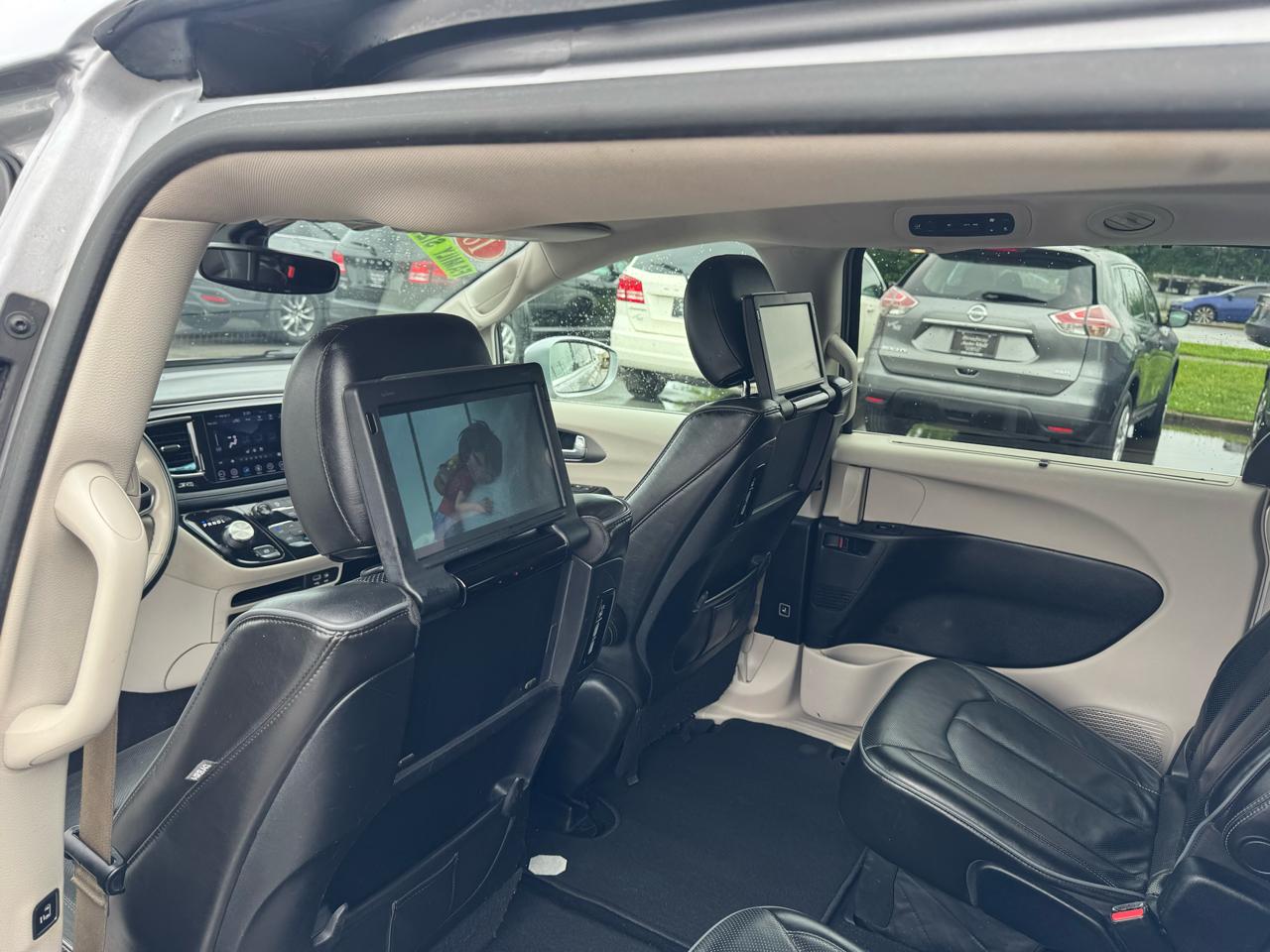 Chrysler Pacifica Limited FWD 2018
