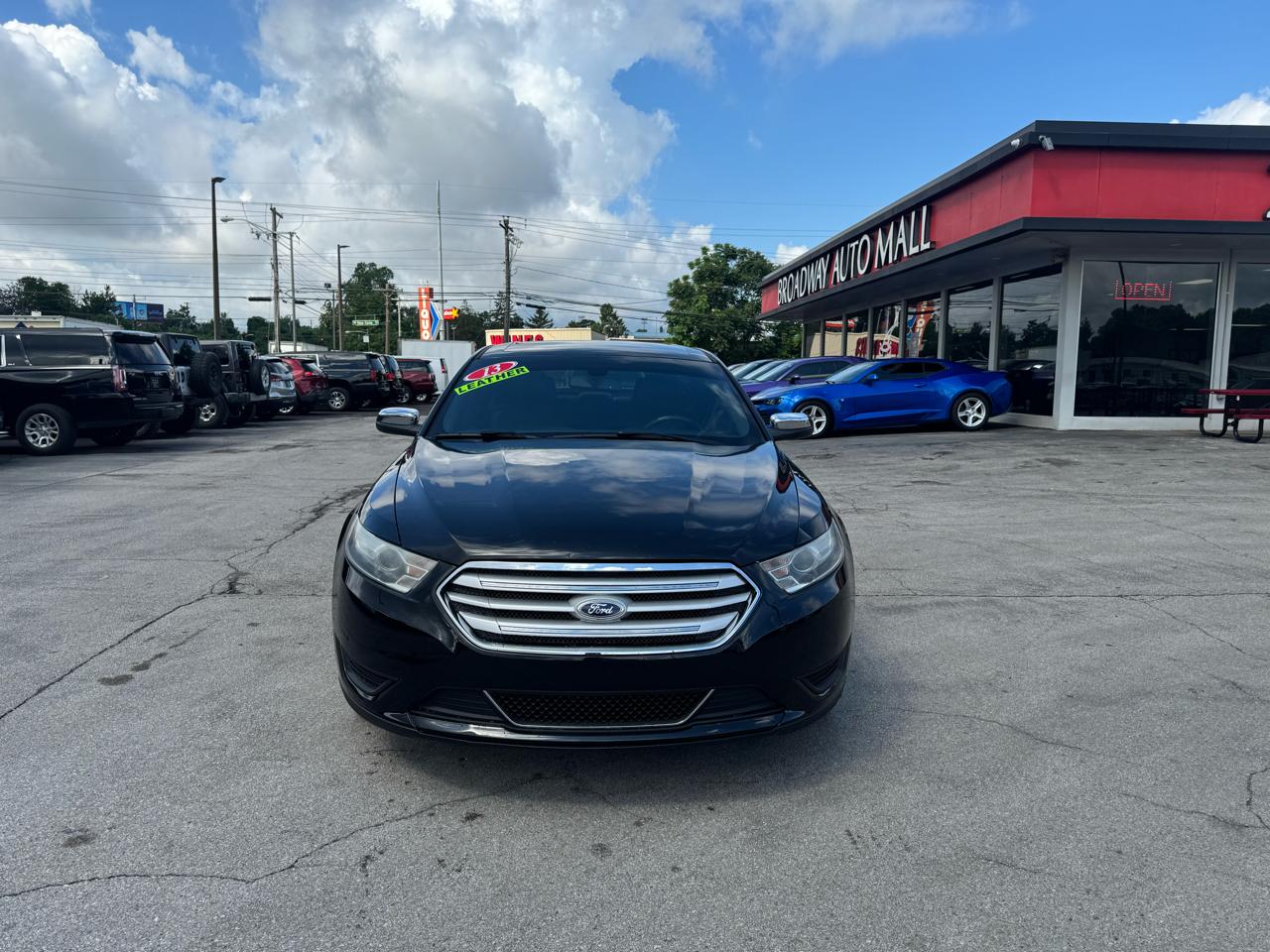 Ford Taurus 4dr Sdn Limited FWD 2013