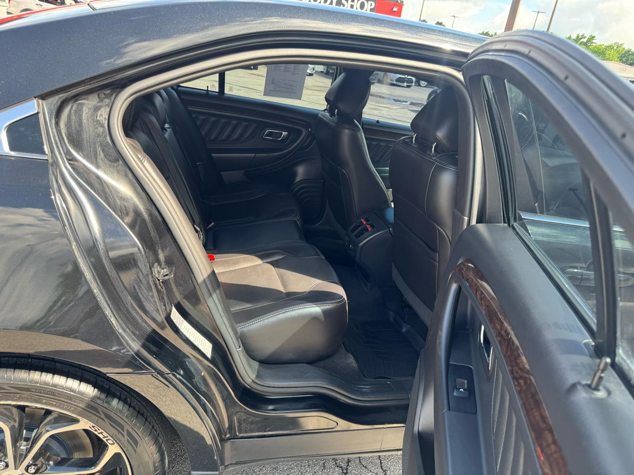 Ford Taurus 4dr Sdn Limited FWD 2013