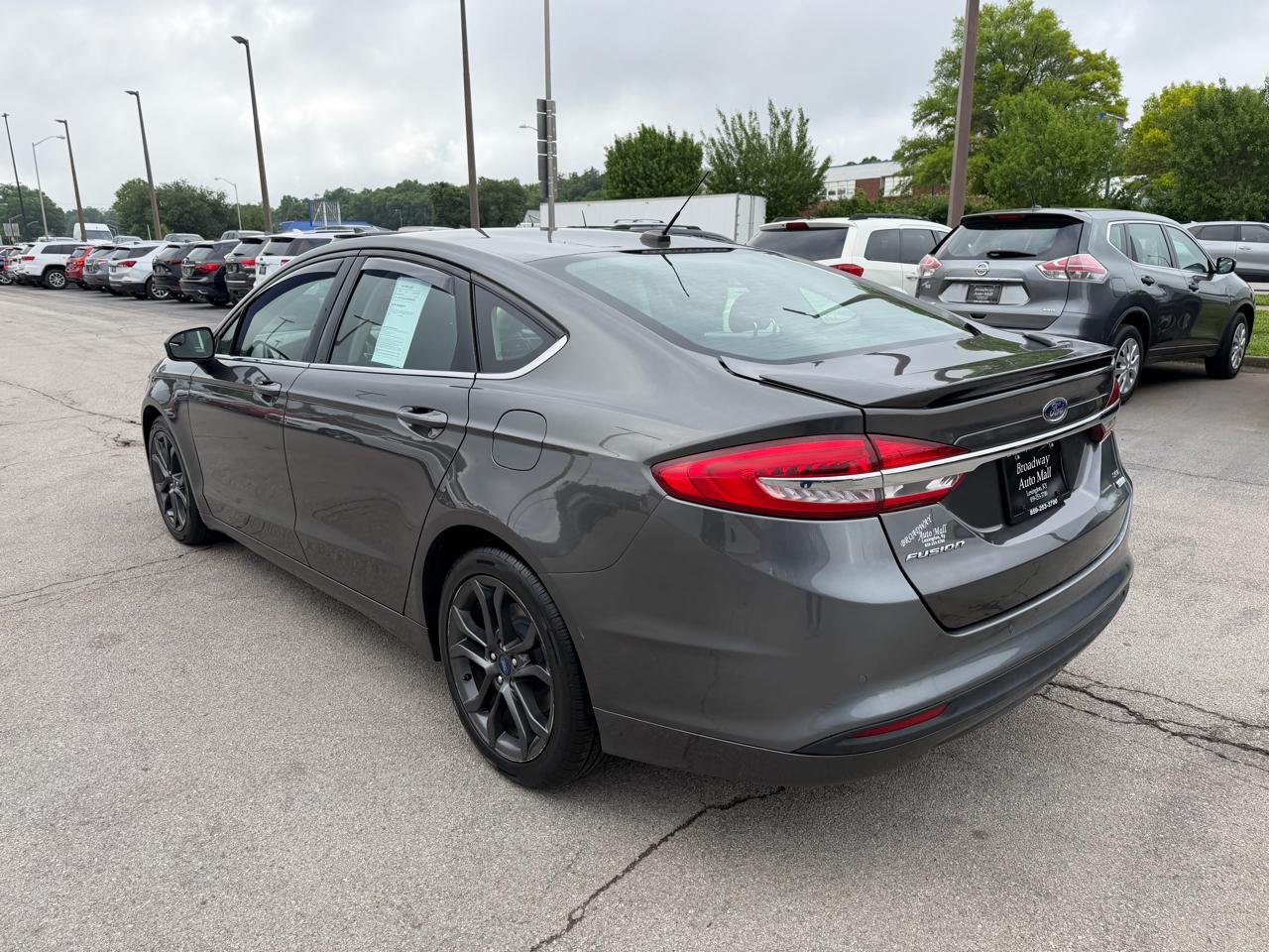 Ford Fusion SE FWD 2018