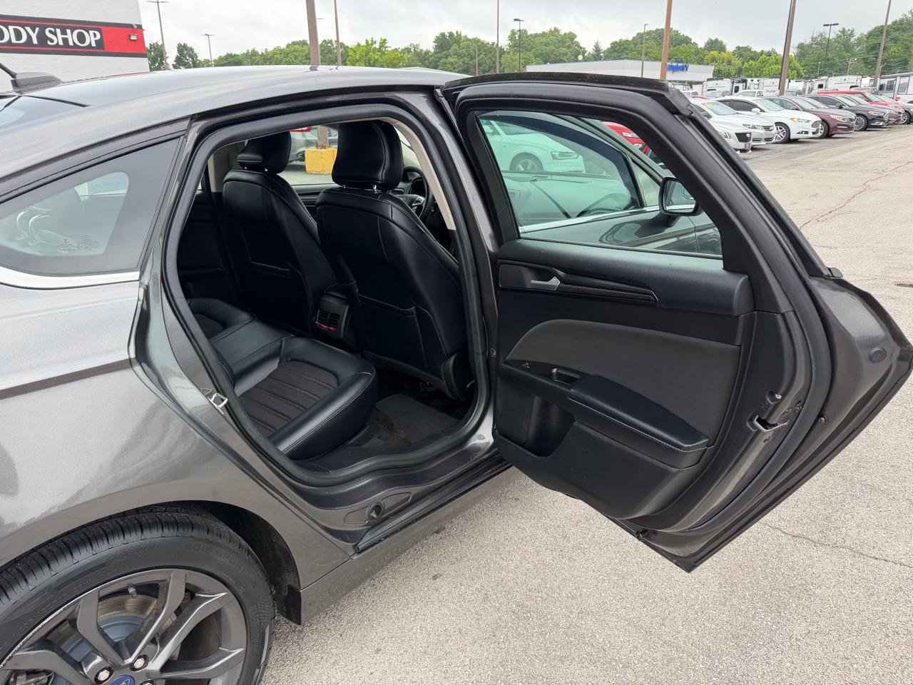 Ford Fusion SE FWD 2018