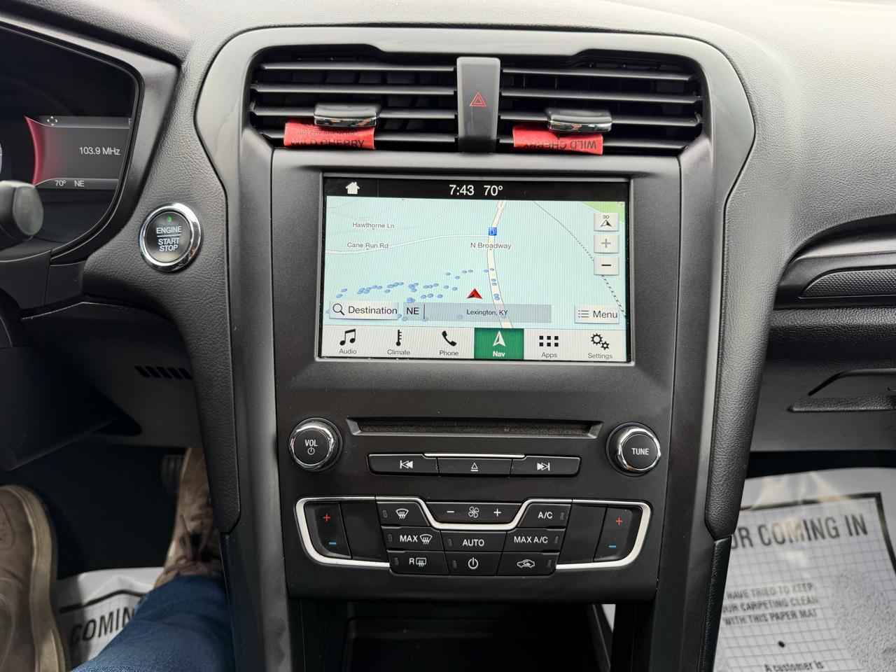 Ford Fusion SE FWD 2018