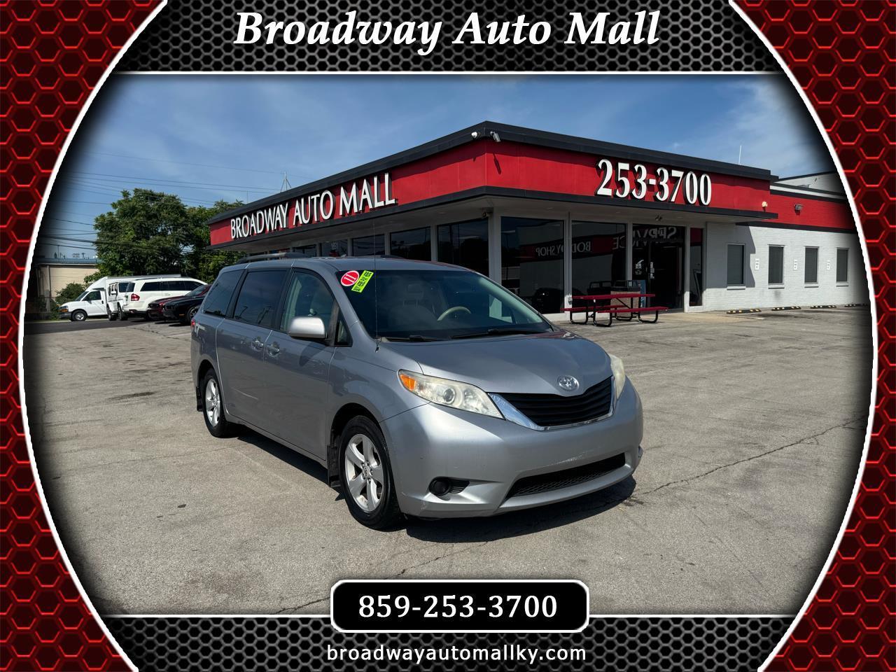 2011 Toyota Sienna LE