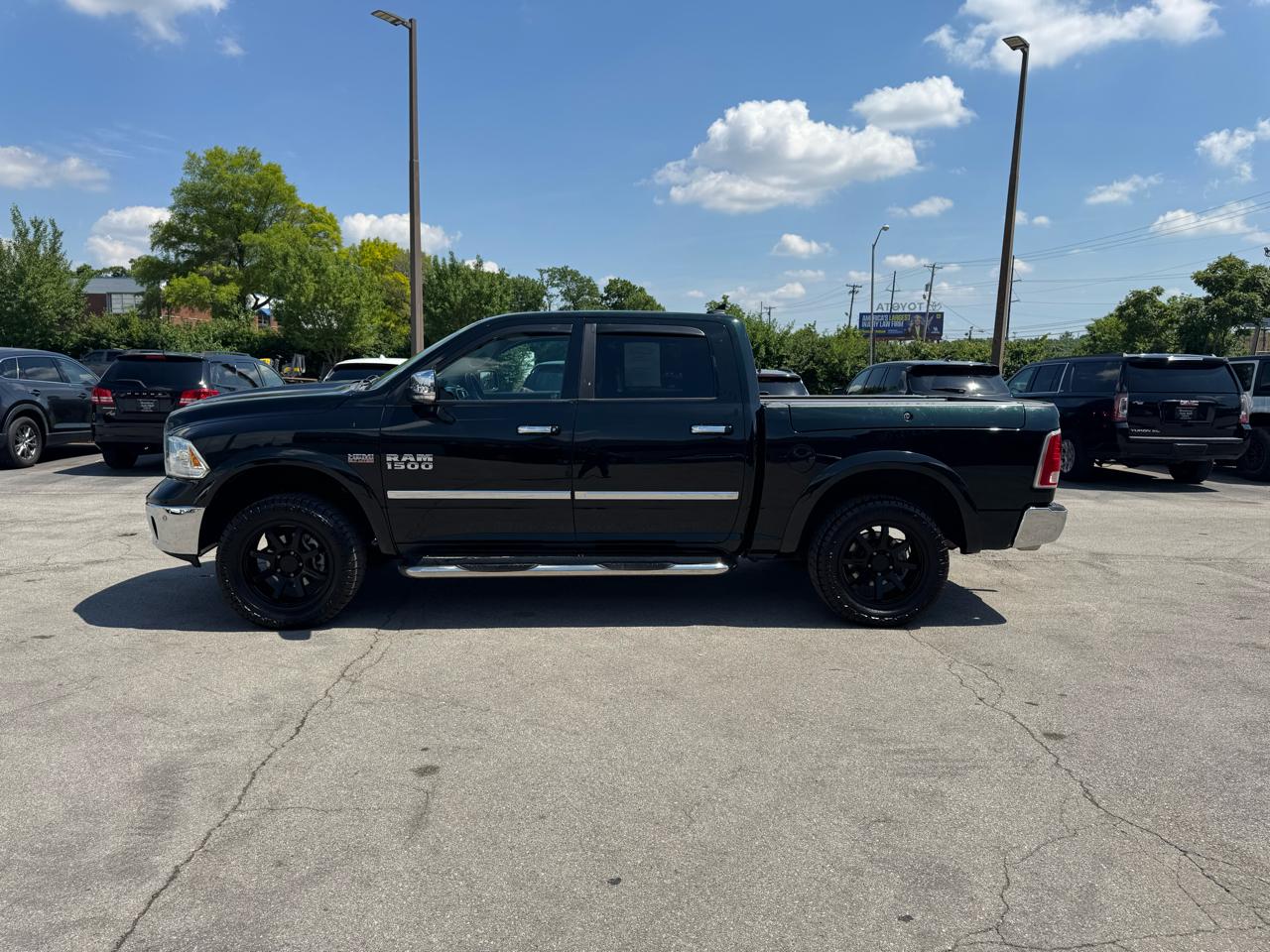 RAM 1500 Laramie 4x4 Crew Cab 5'7" Box 2017