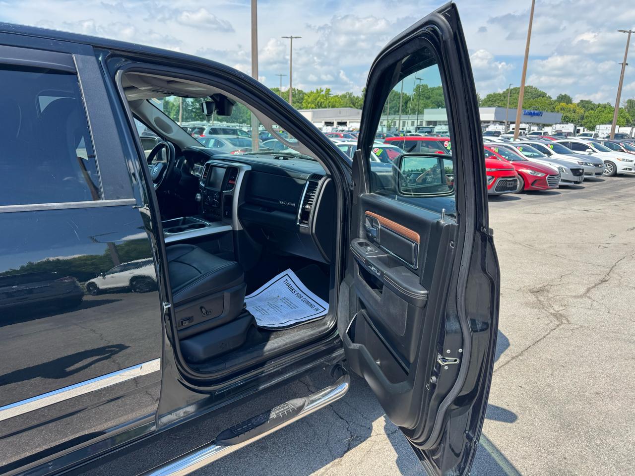 RAM 1500 Laramie 4x4 Crew Cab 5'7" Box 2017