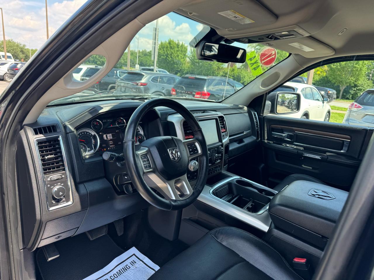 RAM 1500 Laramie 4x4 Crew Cab 5'7" Box 2017