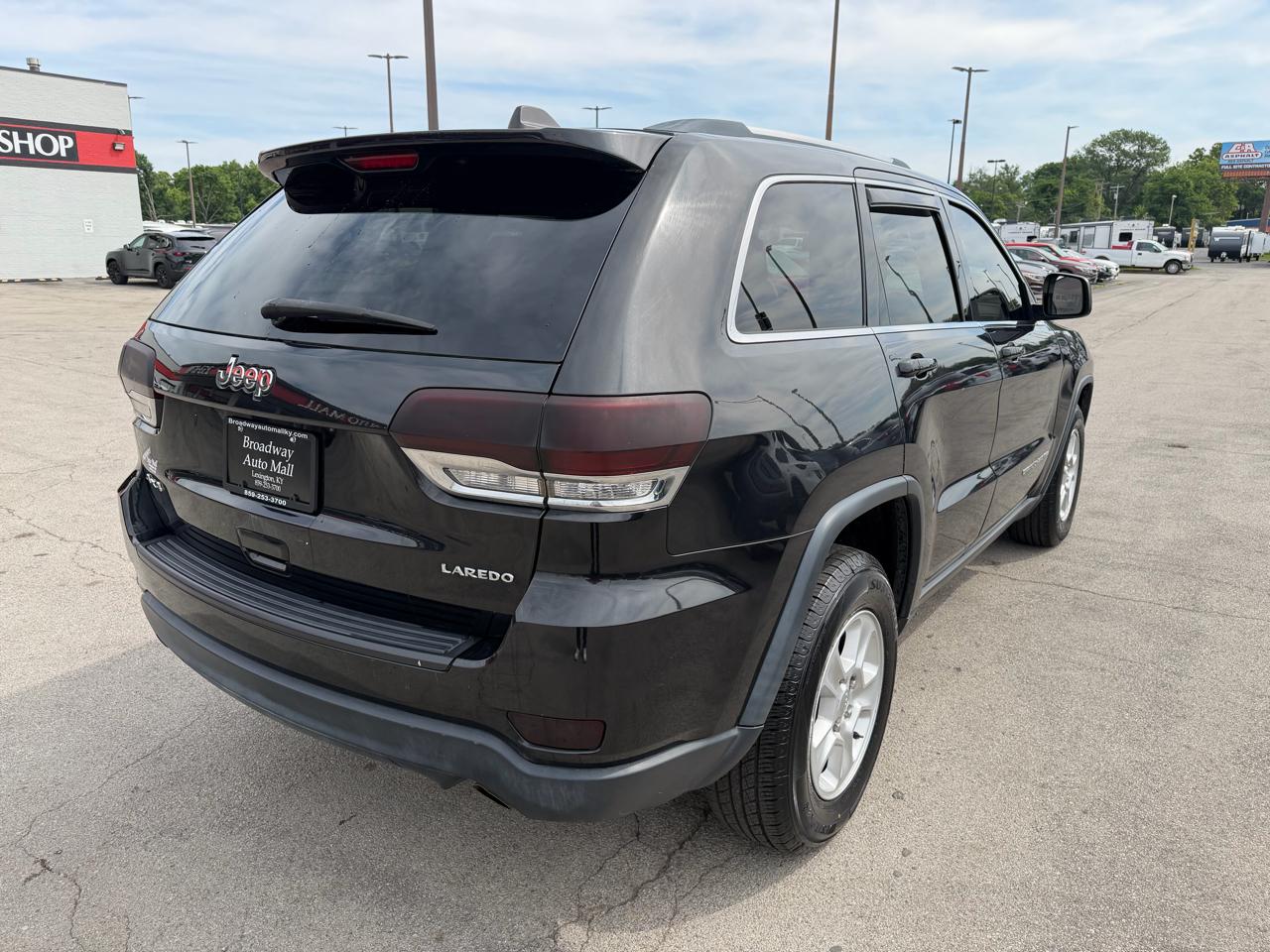 Jeep Grand Cherokee Laredo 2016