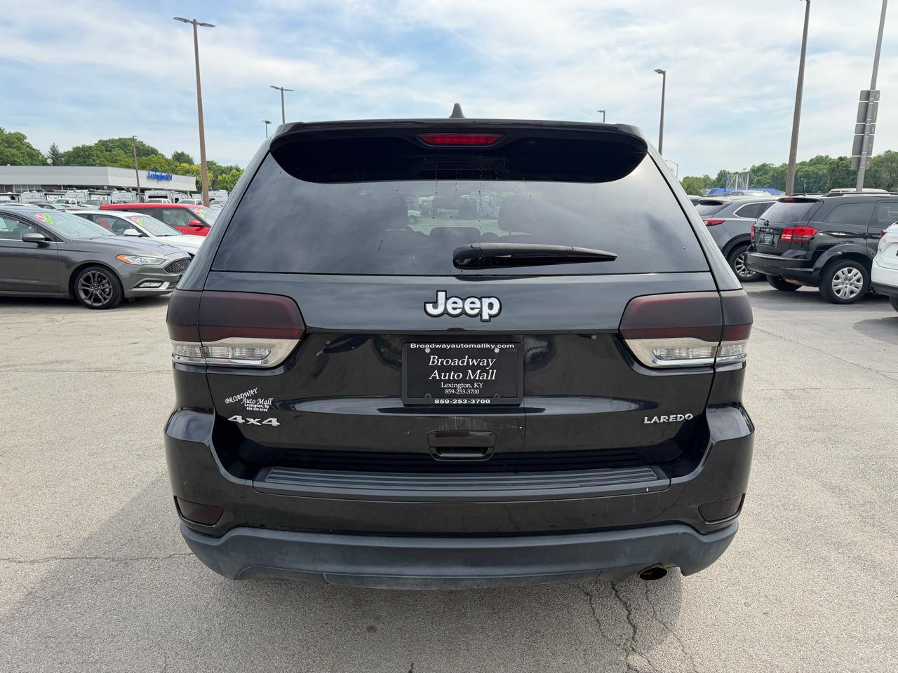 Jeep Grand Cherokee Laredo 2016