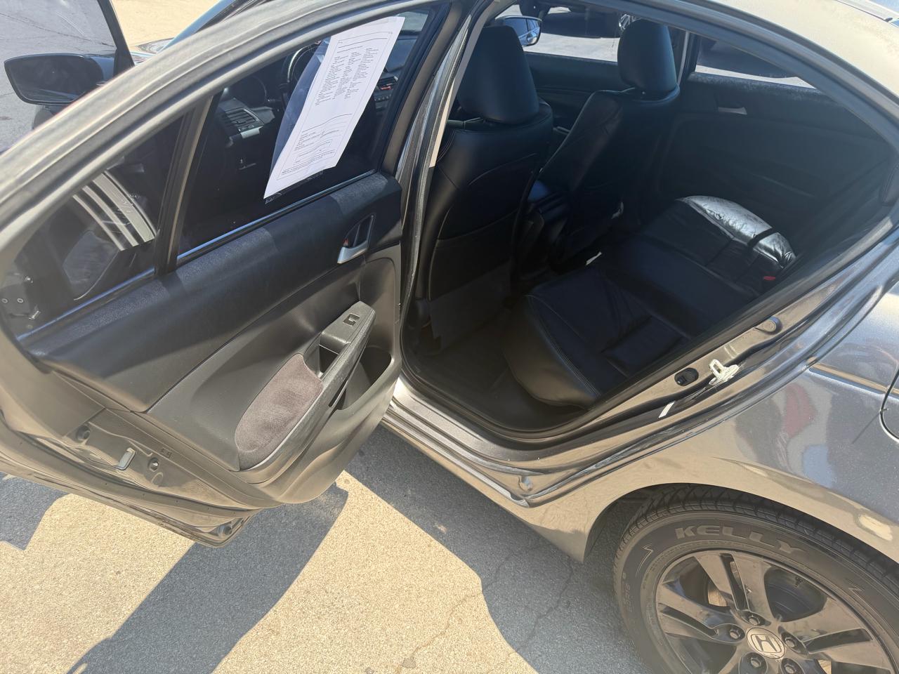 Honda Accord Sdn 4dr I4 Auto SE 2011
