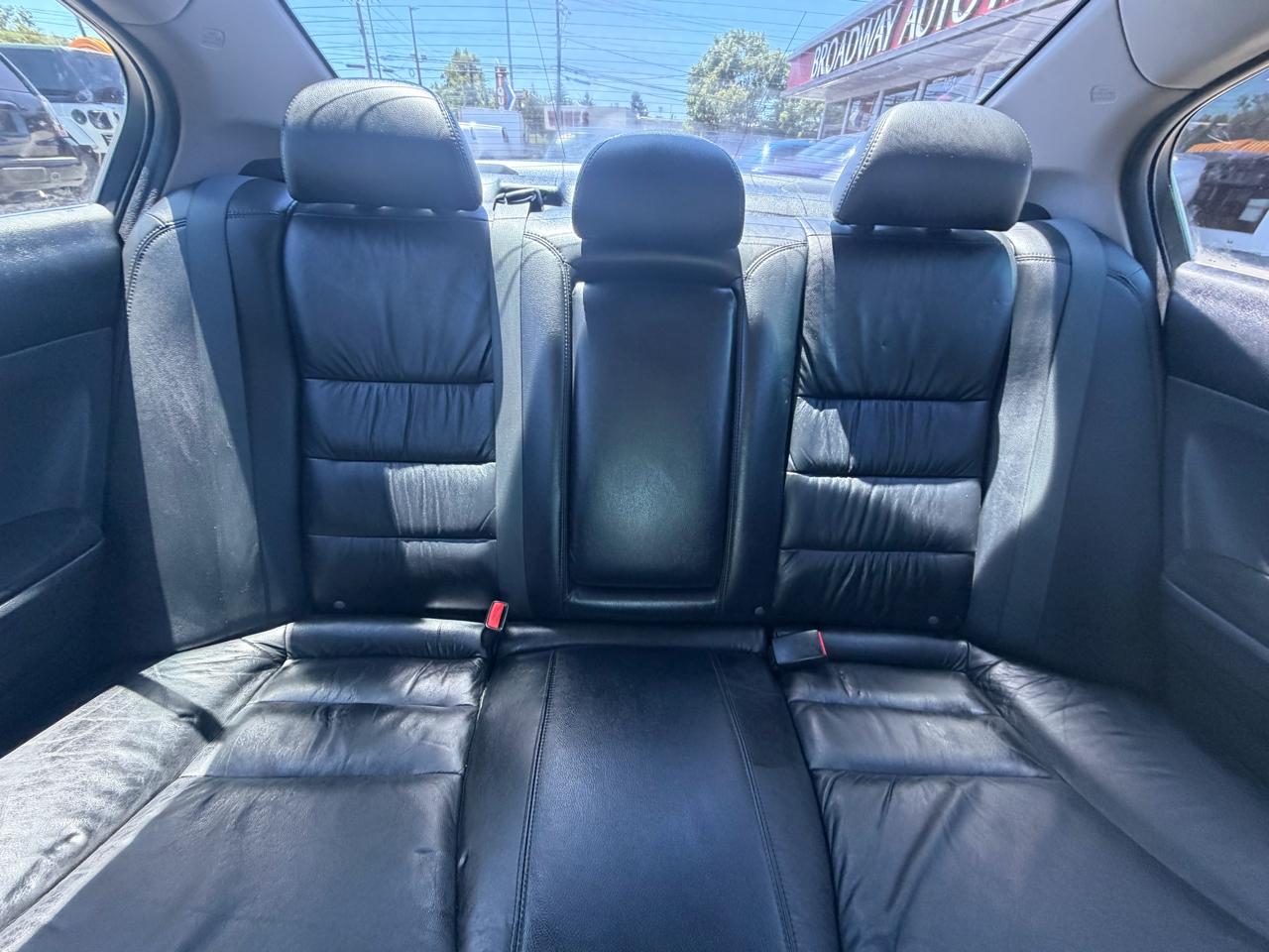 Honda Accord Sdn 4dr I4 Auto SE 2011