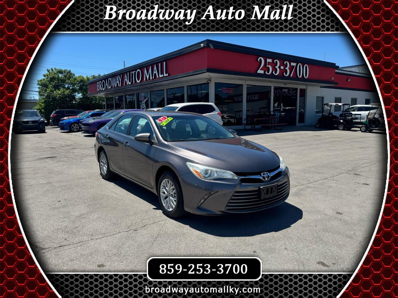 Toyota Camry XLE Auto (Natl) 2017