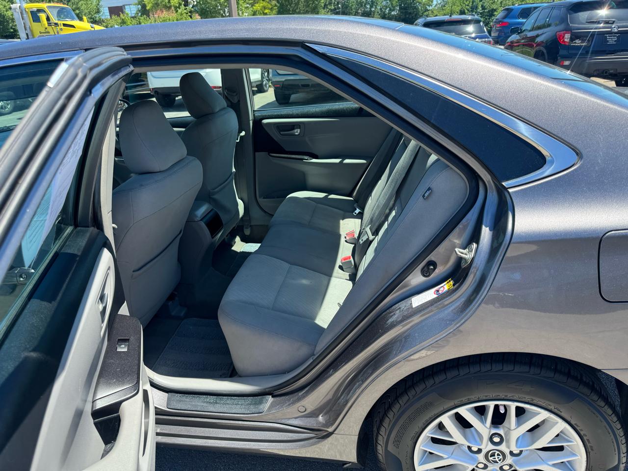 Toyota Camry XLE Auto (Natl) 2017