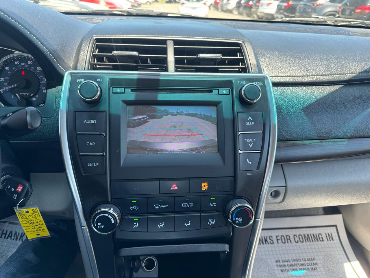 Toyota Camry XLE Auto (Natl) 2017