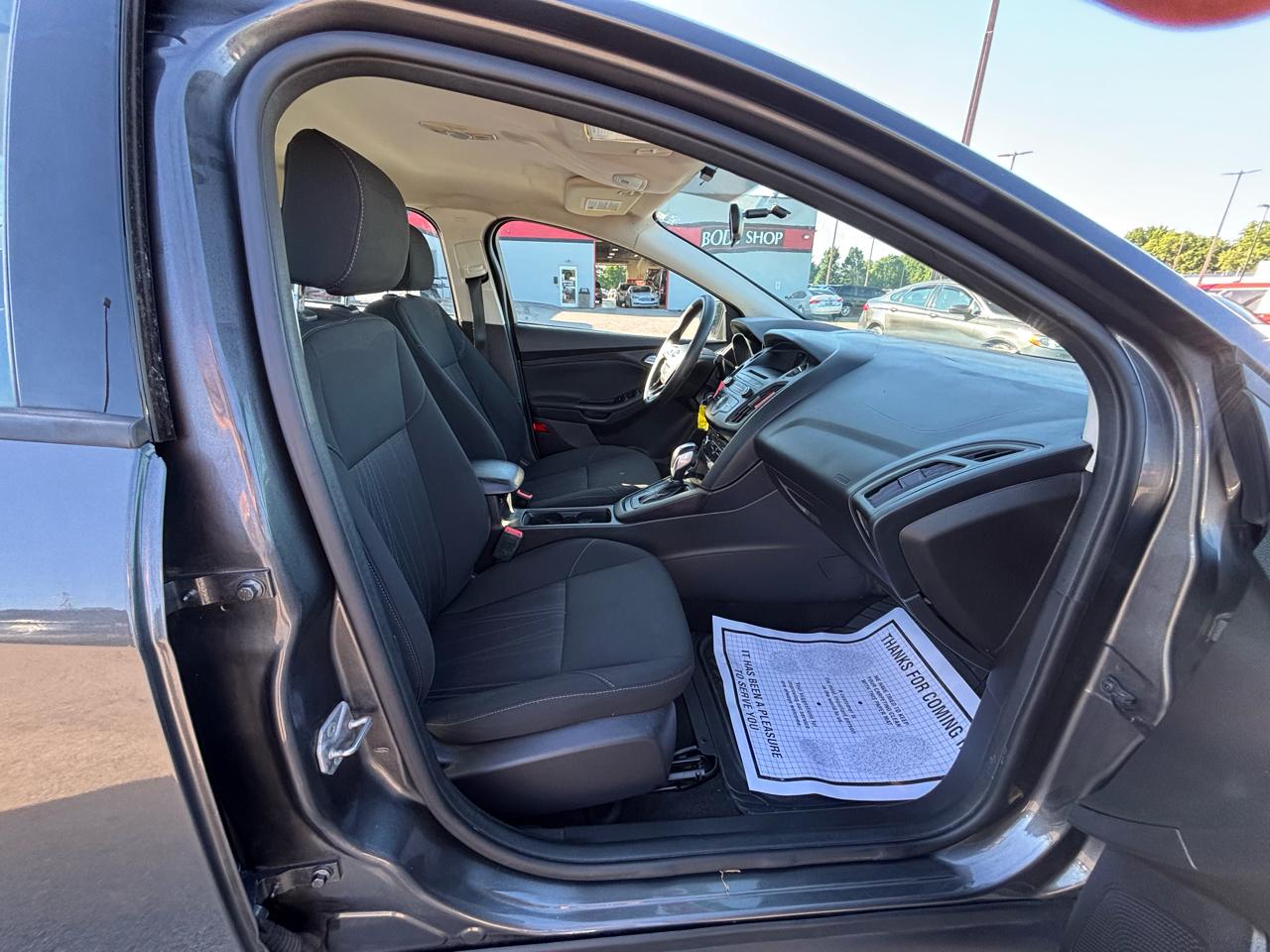 Ford Focus 4dr Sdn SE 2015