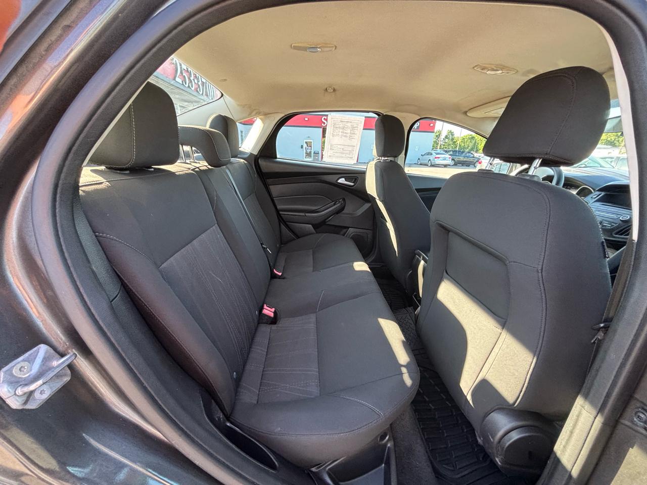 Ford Focus 4dr Sdn SE 2015