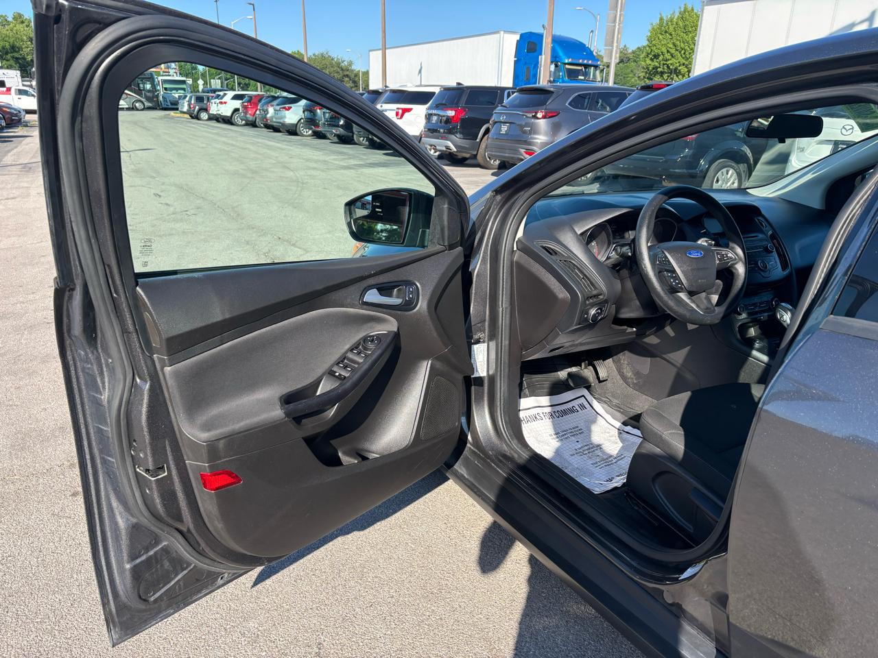 Ford Focus 4dr Sdn SE 2015