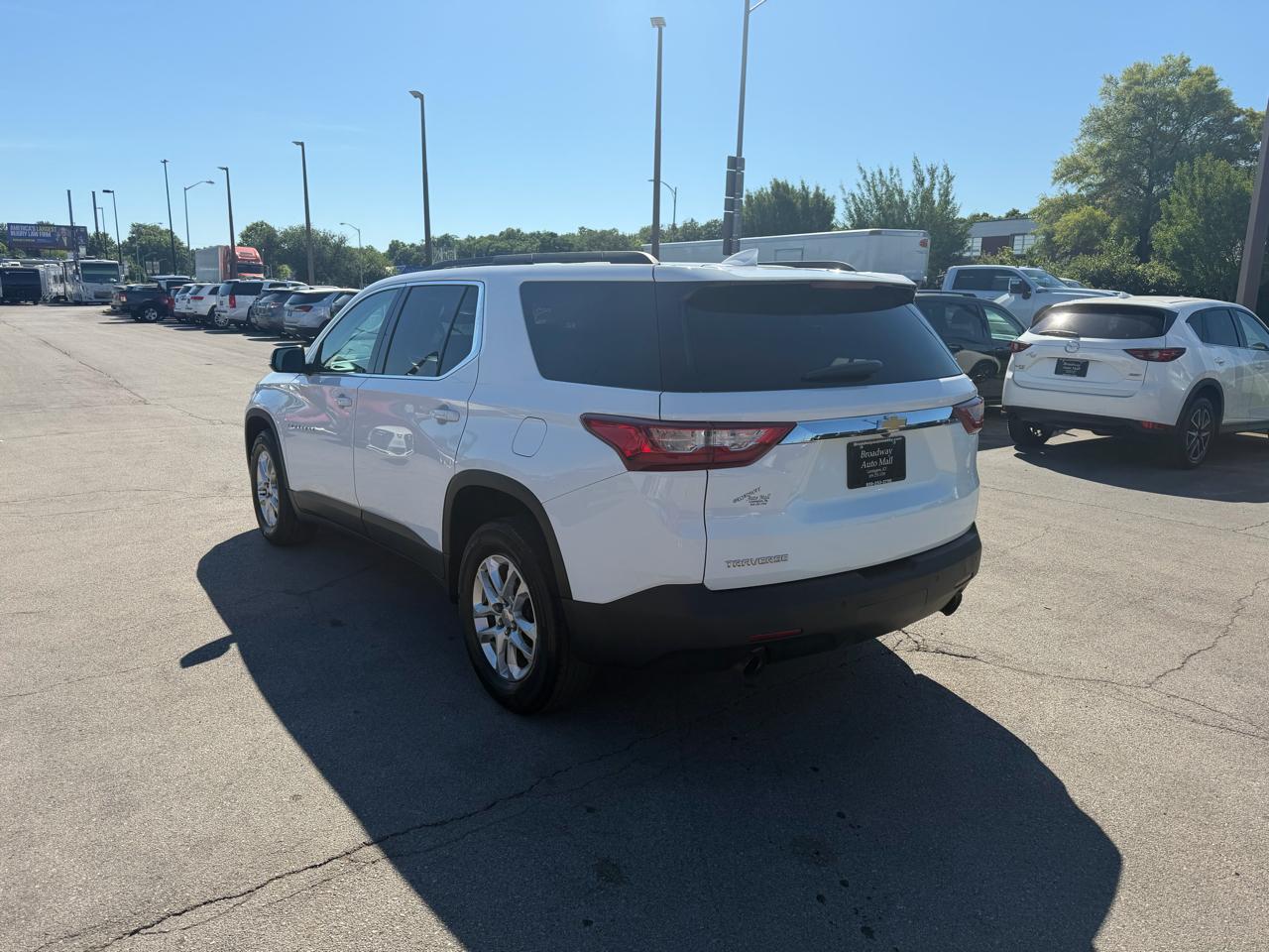 Chevrolet Traverse FWD 4dr LT Cloth w/1LT 2019