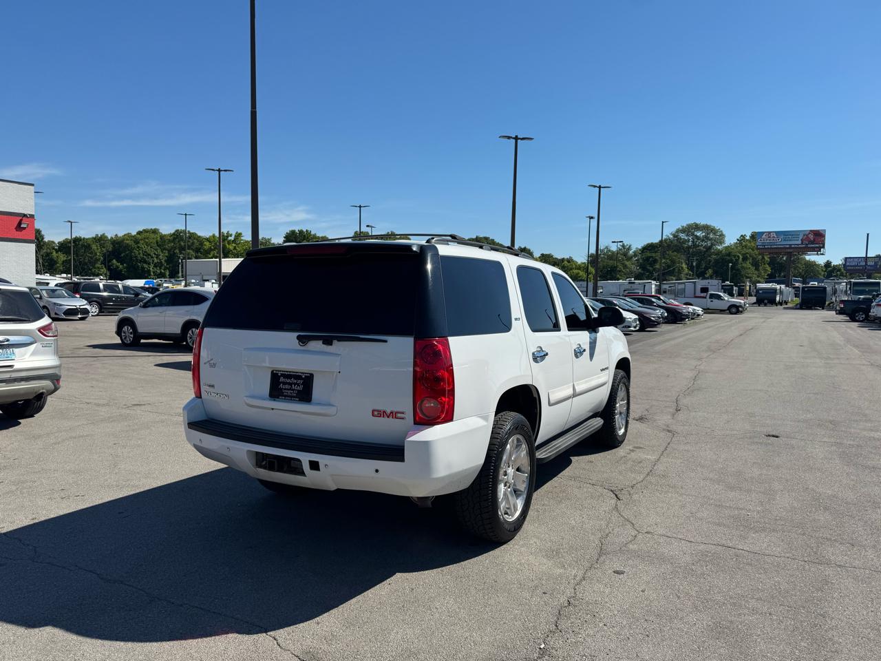 GMC Yukon 4WD 4dr 1500 SLT w/4SA 2008
