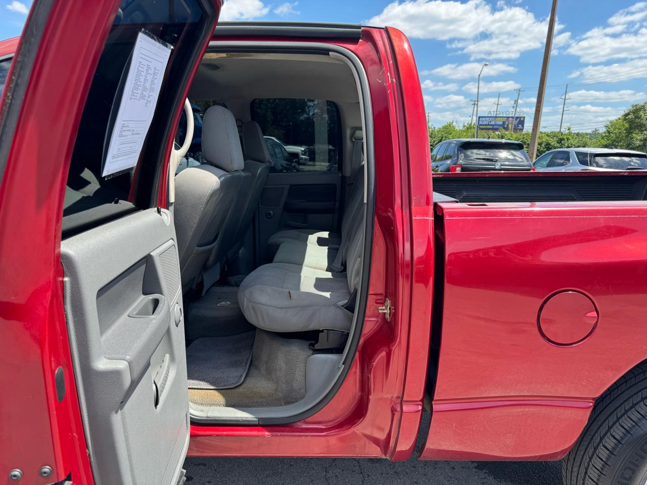 Dodge Ram 1500 4dr Quad Cab 140.5 SLT 2006
