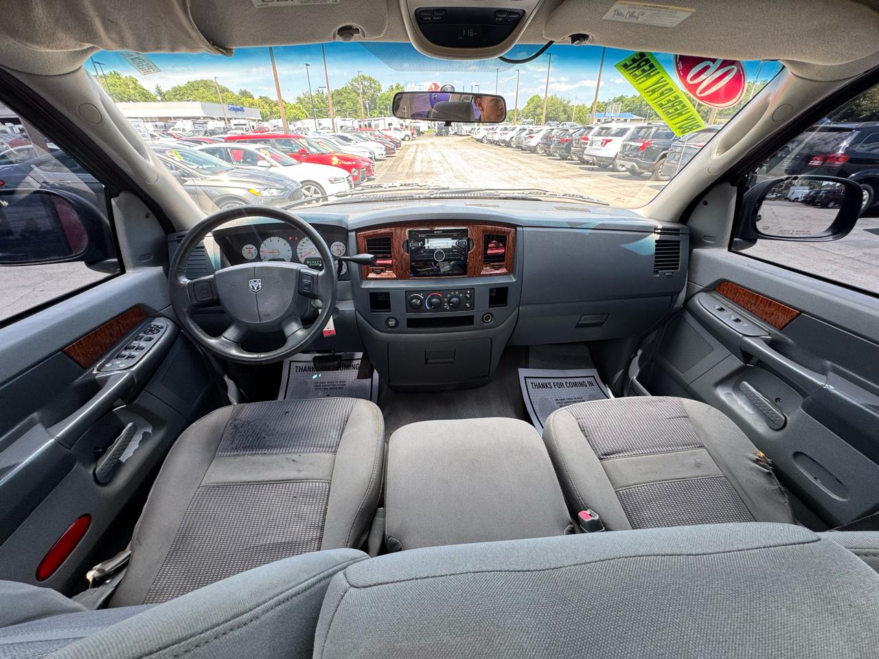 Dodge Ram 1500 4dr Quad Cab 140.5 SLT 2006