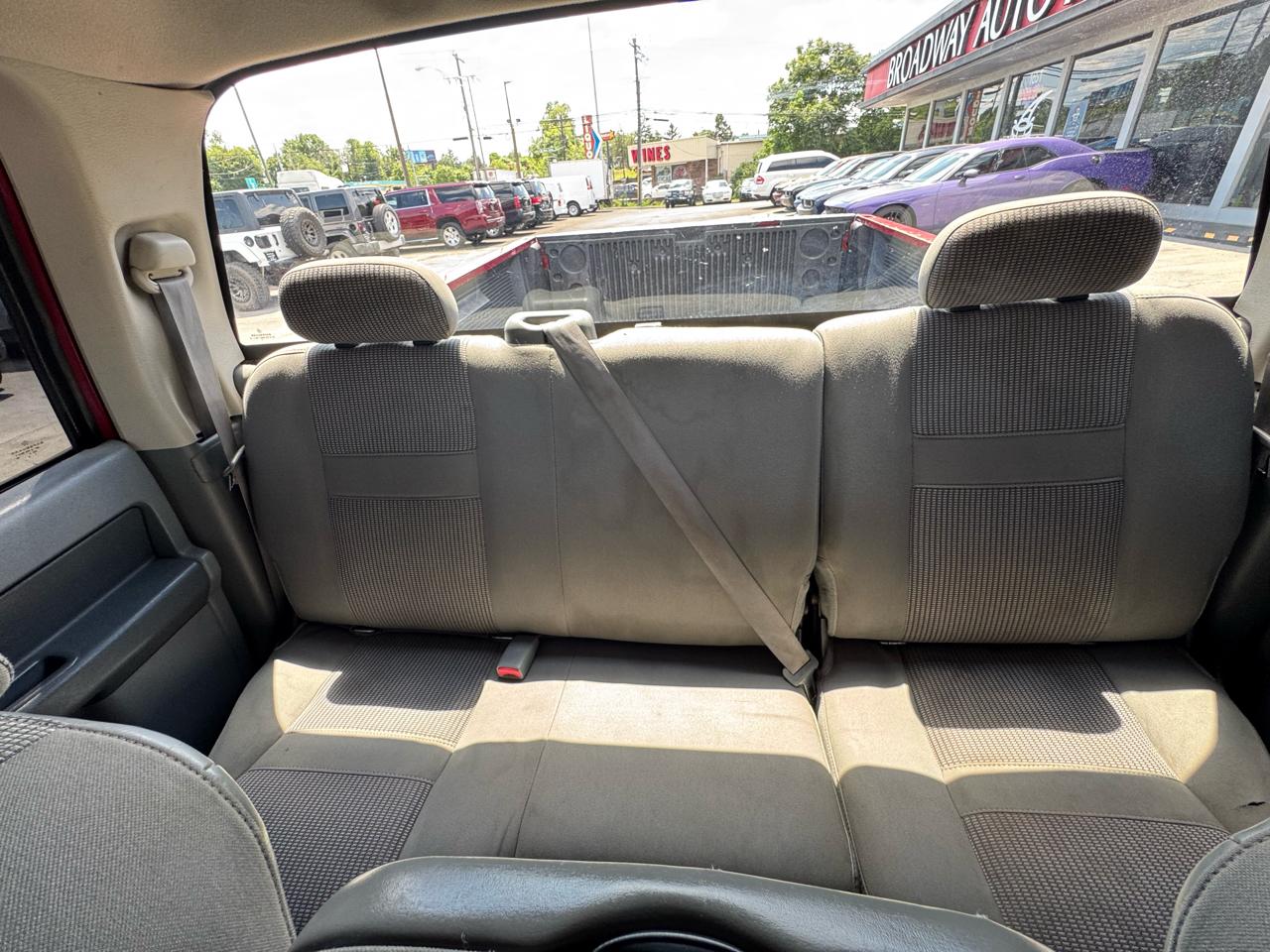 Dodge Ram 1500 4dr Quad Cab 140.5 SLT 2006
