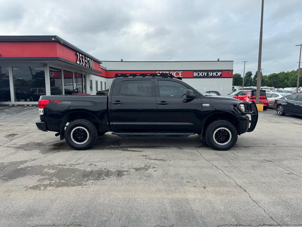 Toyota Tundra 4WD Truck CrewMax 5.7L V8 6-Spd AT (Natl) 2013