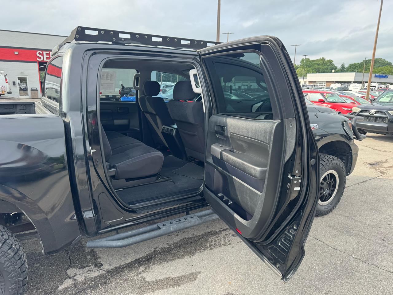 Toyota Tundra 4WD Truck CrewMax 5.7L V8 6-Spd AT (Natl) 2013