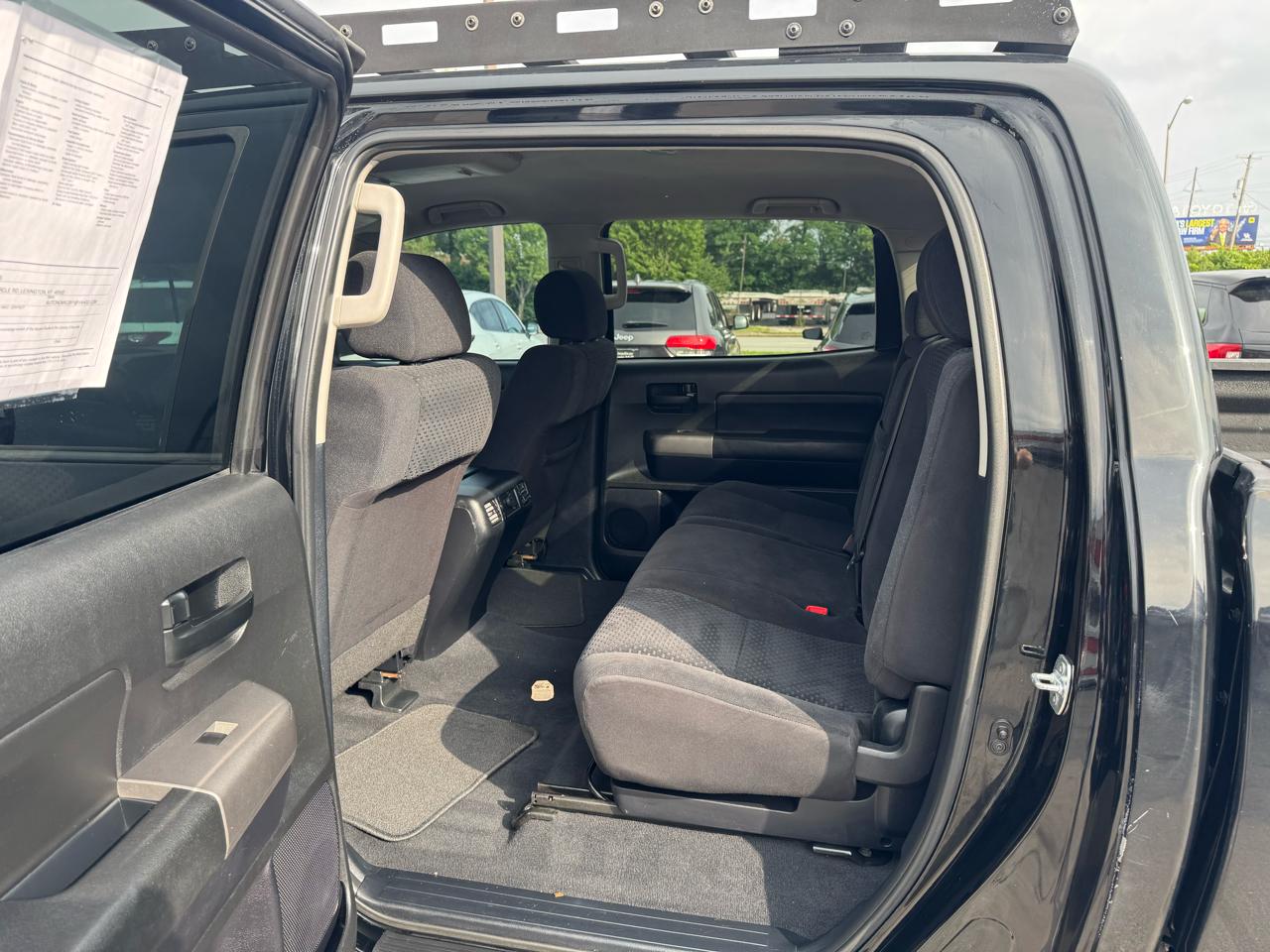 Toyota Tundra 4WD Truck CrewMax 5.7L V8 6-Spd AT (Natl) 2013