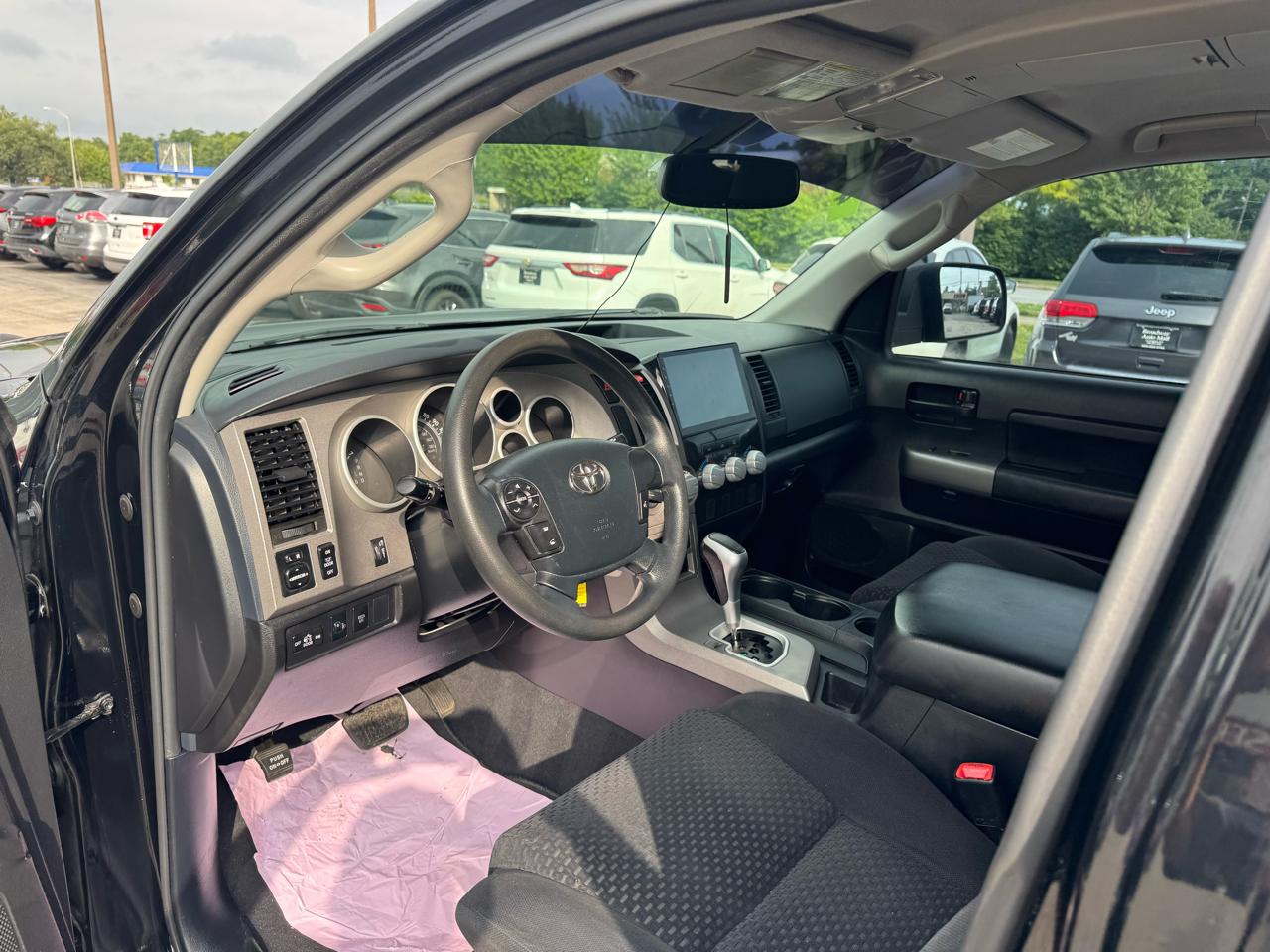 Toyota Tundra 4WD Truck CrewMax 5.7L V8 6-Spd AT (Natl) 2013
