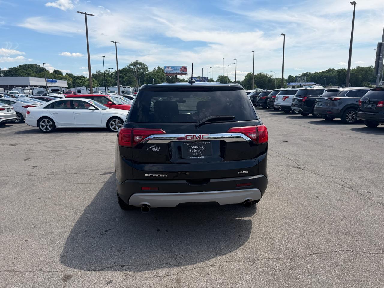GMC Acadia SLE 2019