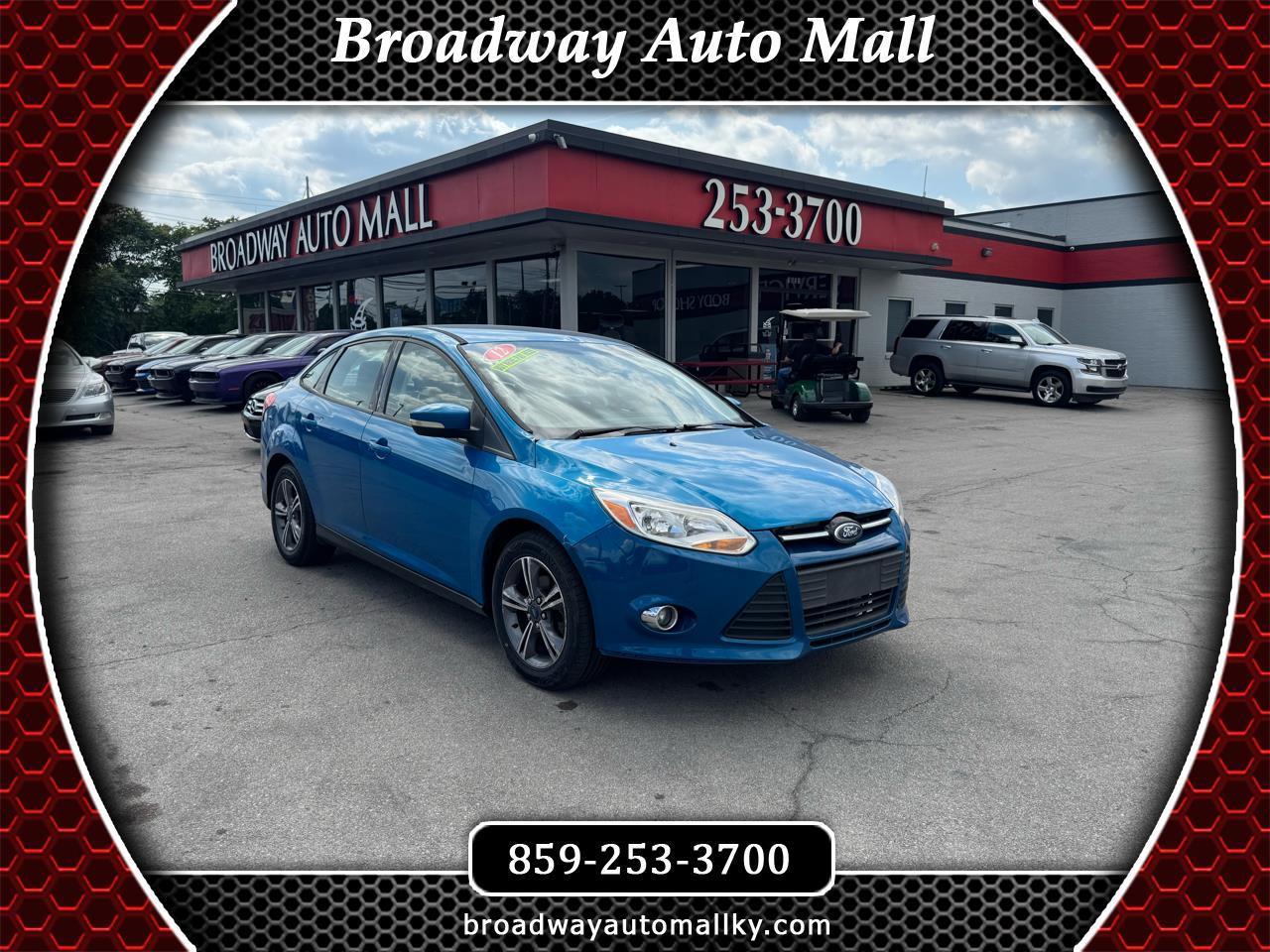 Ford Focus 4dr Sdn SE 2012
