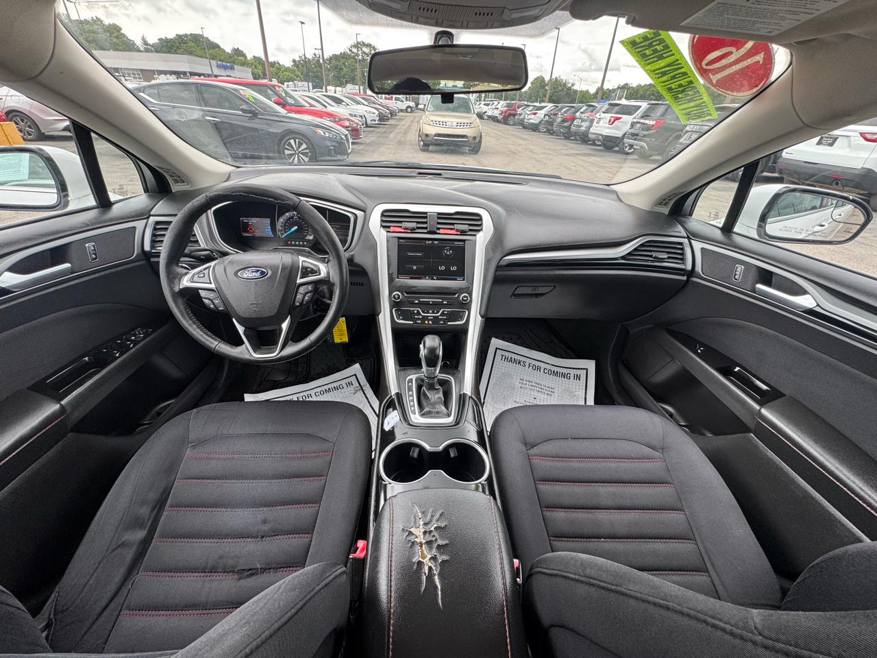 Ford Fusion 4dr Sdn SE FWD 2016