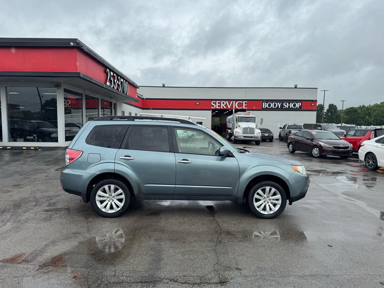 Subaru Forester 4dr Auto 2.5X Premium 2012