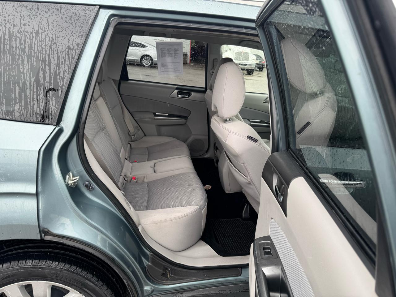 Subaru Forester 4dr Auto 2.5X Premium 2012
