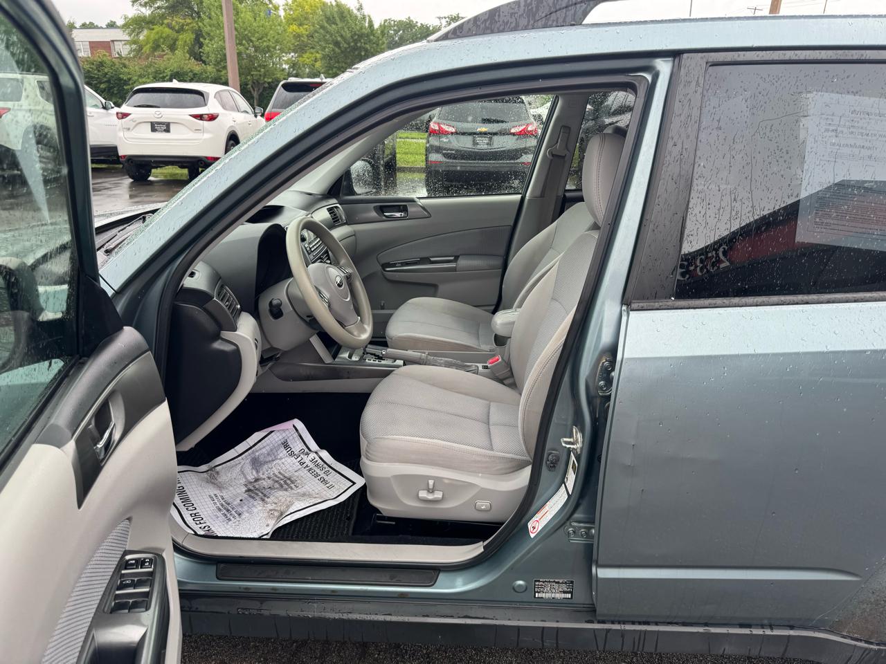 Subaru Forester 4dr Auto 2.5X Premium 2012
