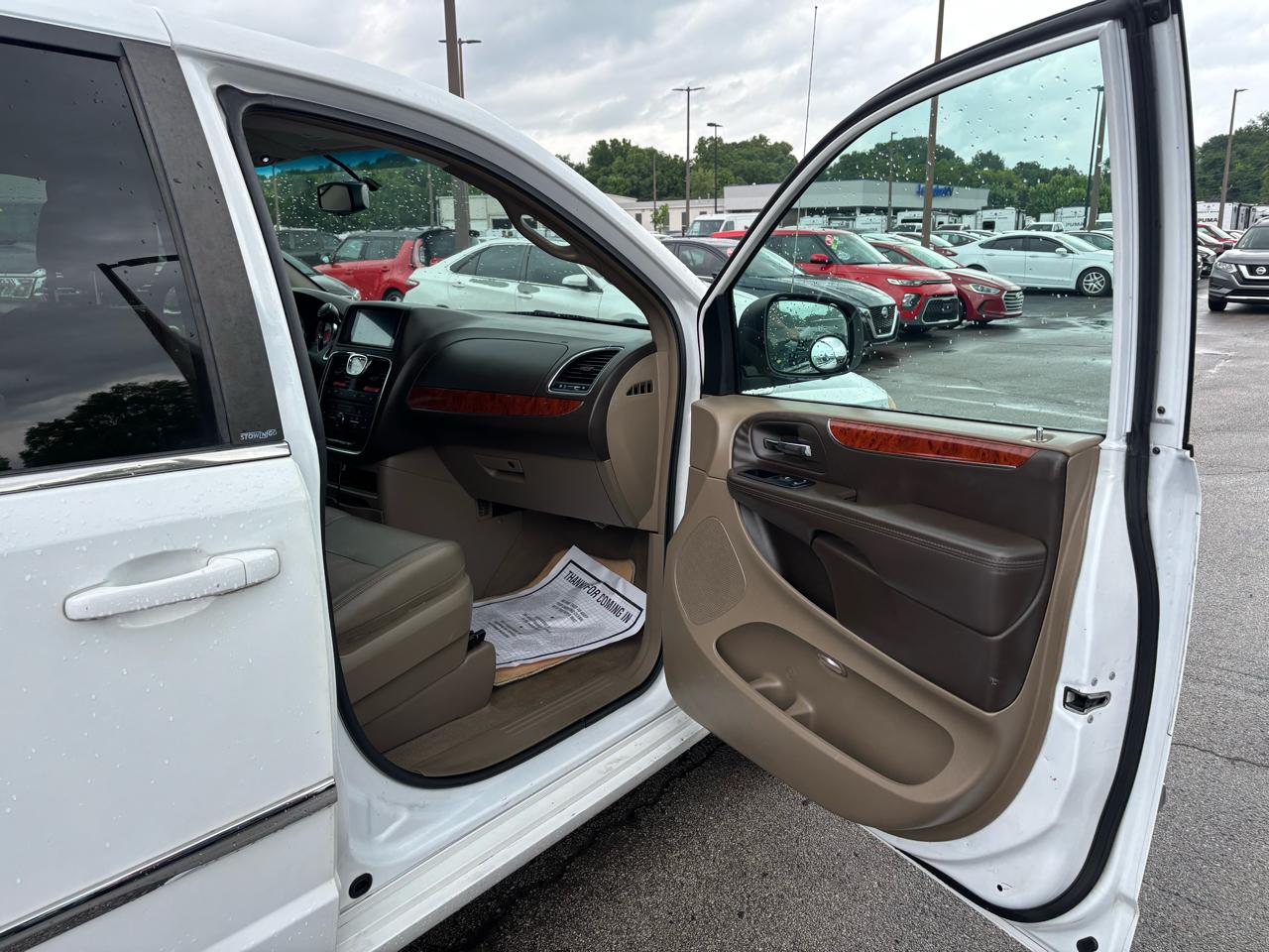 Chrysler Town & Country 4dr Wgn Touring 2014