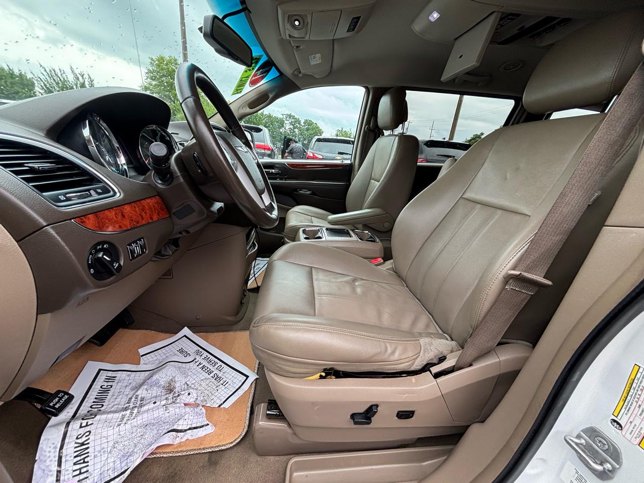 Chrysler Town & Country 4dr Wgn Touring 2014