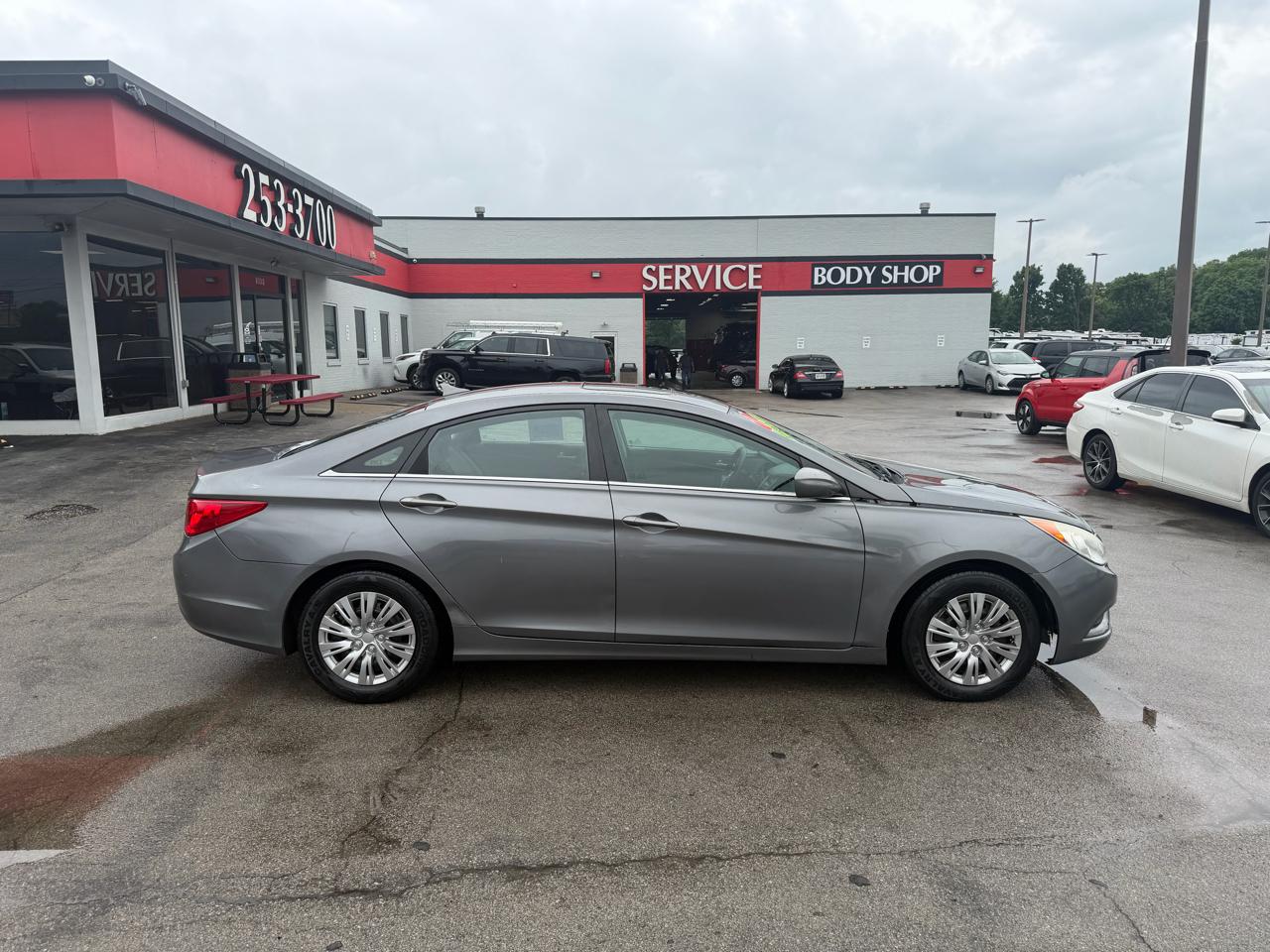 Hyundai Sonata 4dr Sdn 2.4L Auto GLS 2011