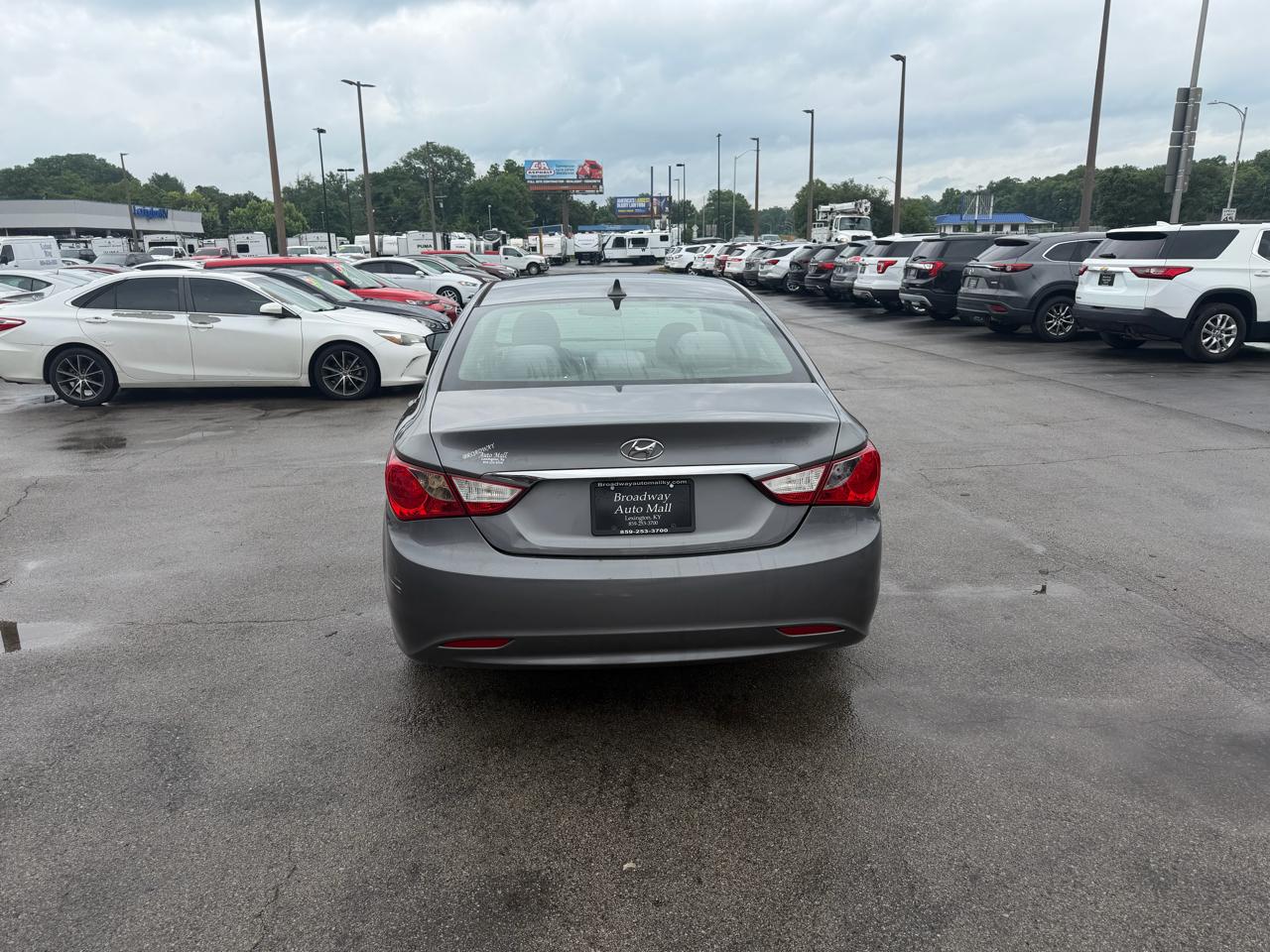 Hyundai Sonata 4dr Sdn 2.4L Auto GLS 2011