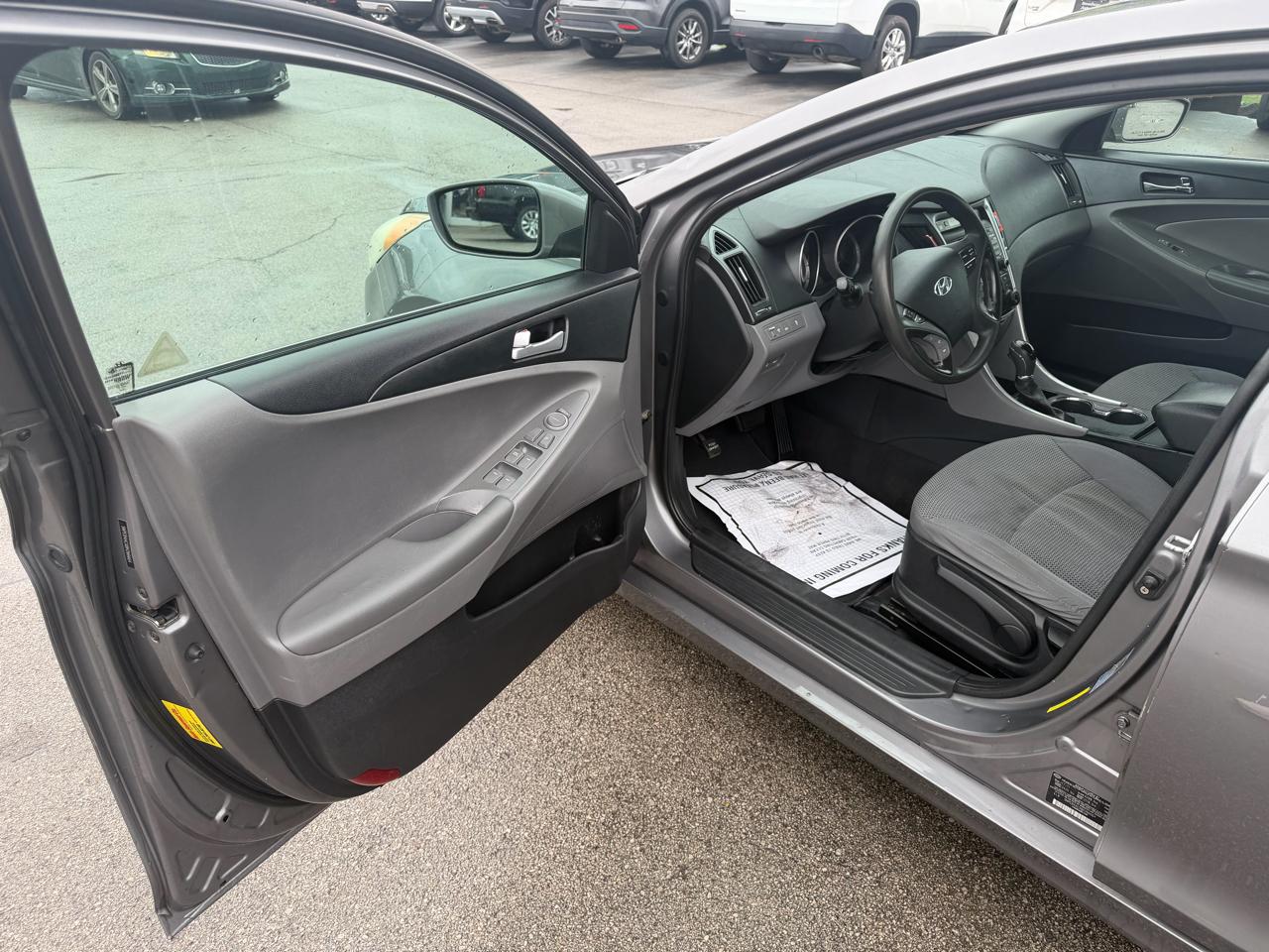 Hyundai Sonata 4dr Sdn 2.4L Auto GLS 2011