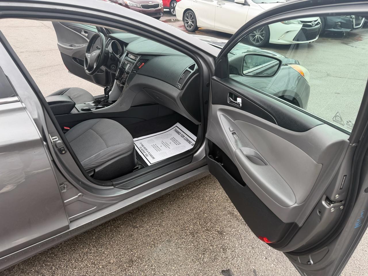 Hyundai Sonata 4dr Sdn 2.4L Auto GLS 2011