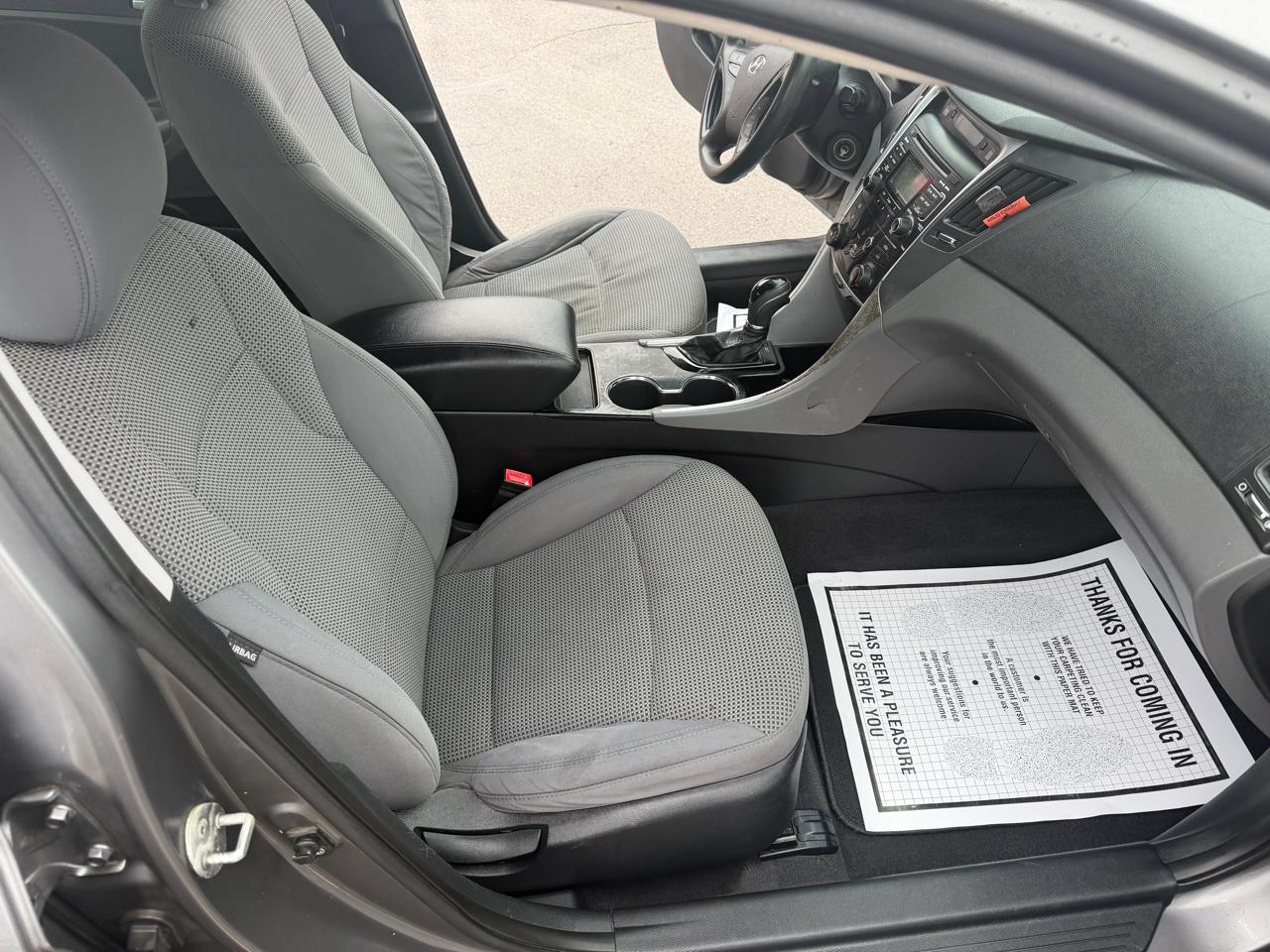 Hyundai Sonata 4dr Sdn 2.4L Auto GLS 2011