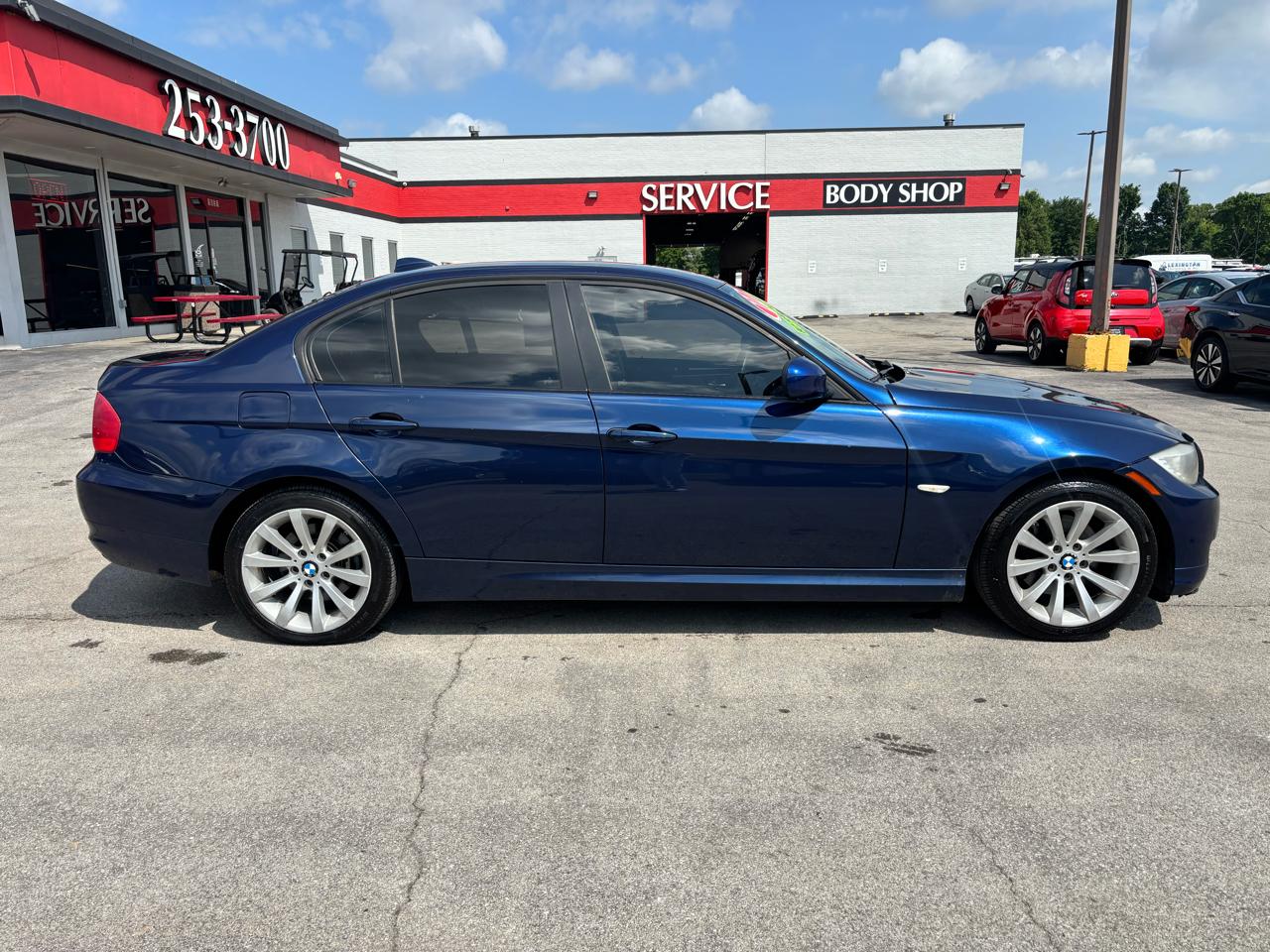 BMW 3 Series 4dr Sdn 328i RWD SULEV South Africa 2011